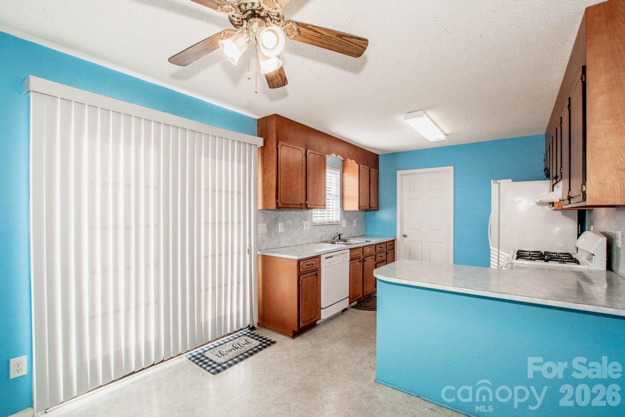 110 Joseph Lane Property Photo 7