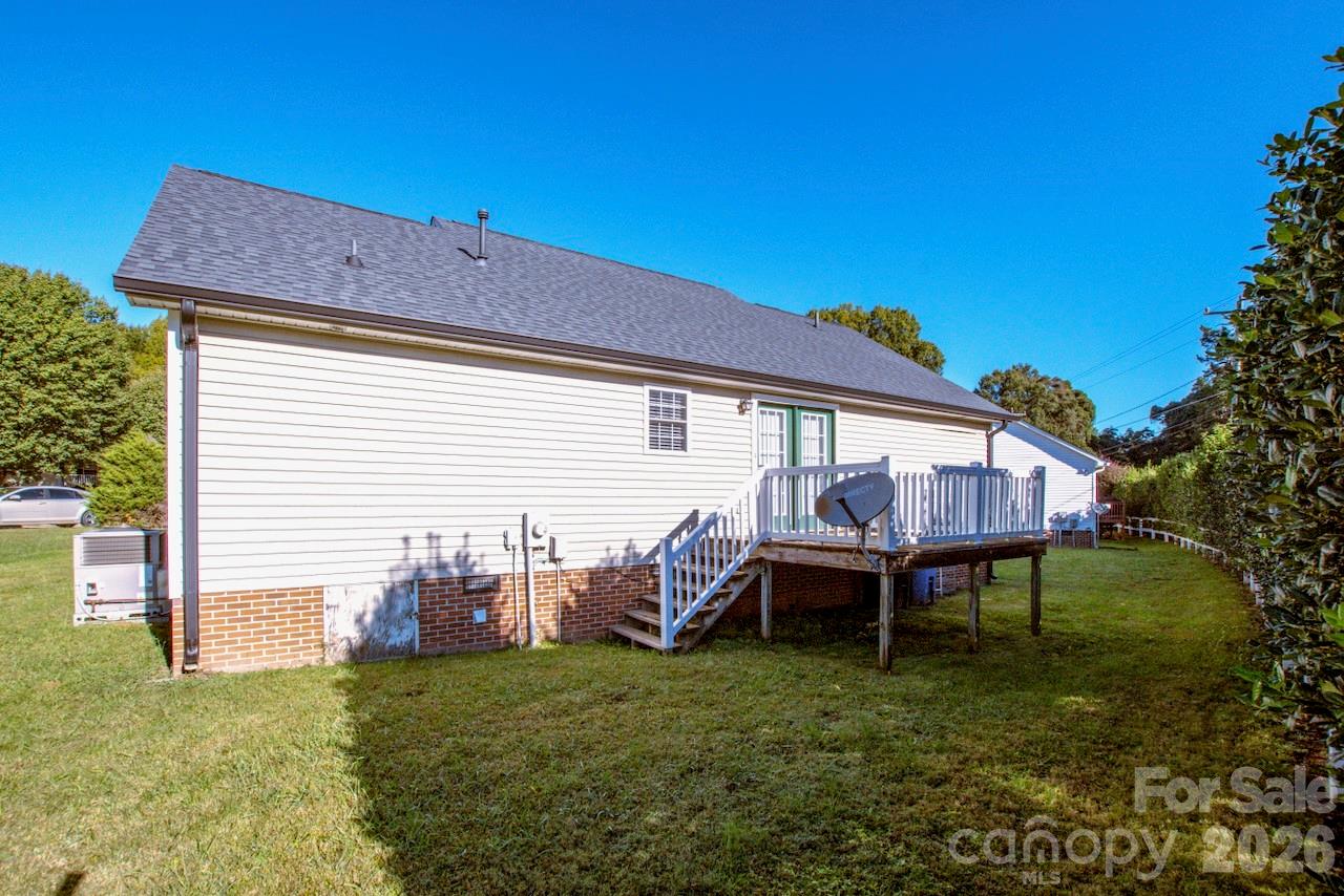 110 Joseph Lane Property Photo 17