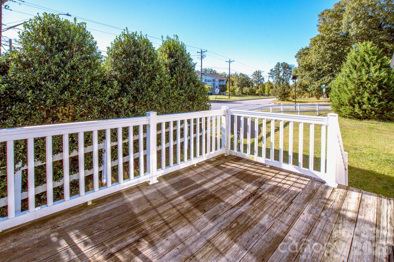 110 Joseph Lane Property Photo 19