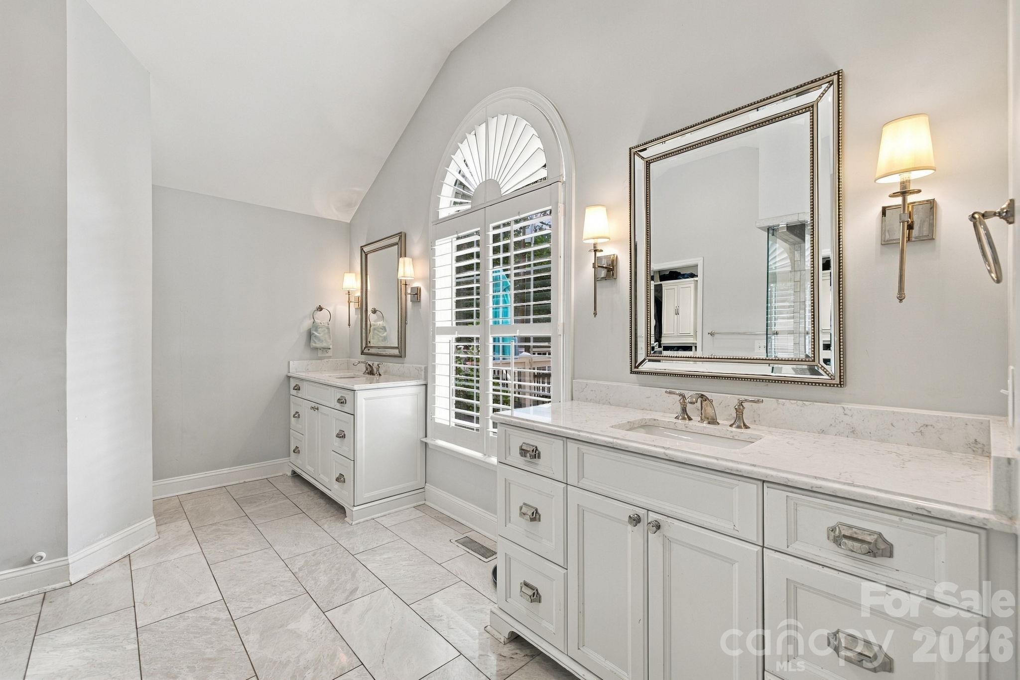 1901 Runnymede Lane Property Photo 16