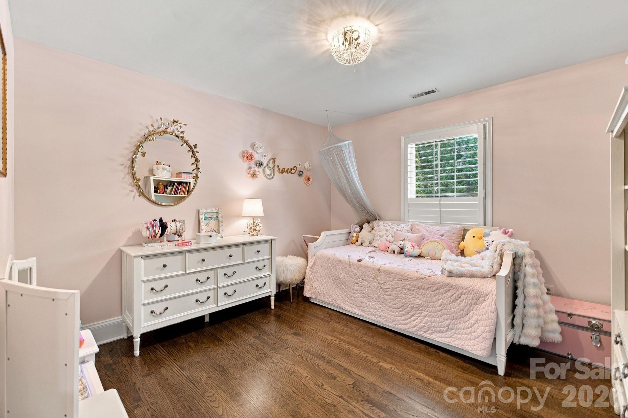 1901 Runnymede Lane Property Photo 18