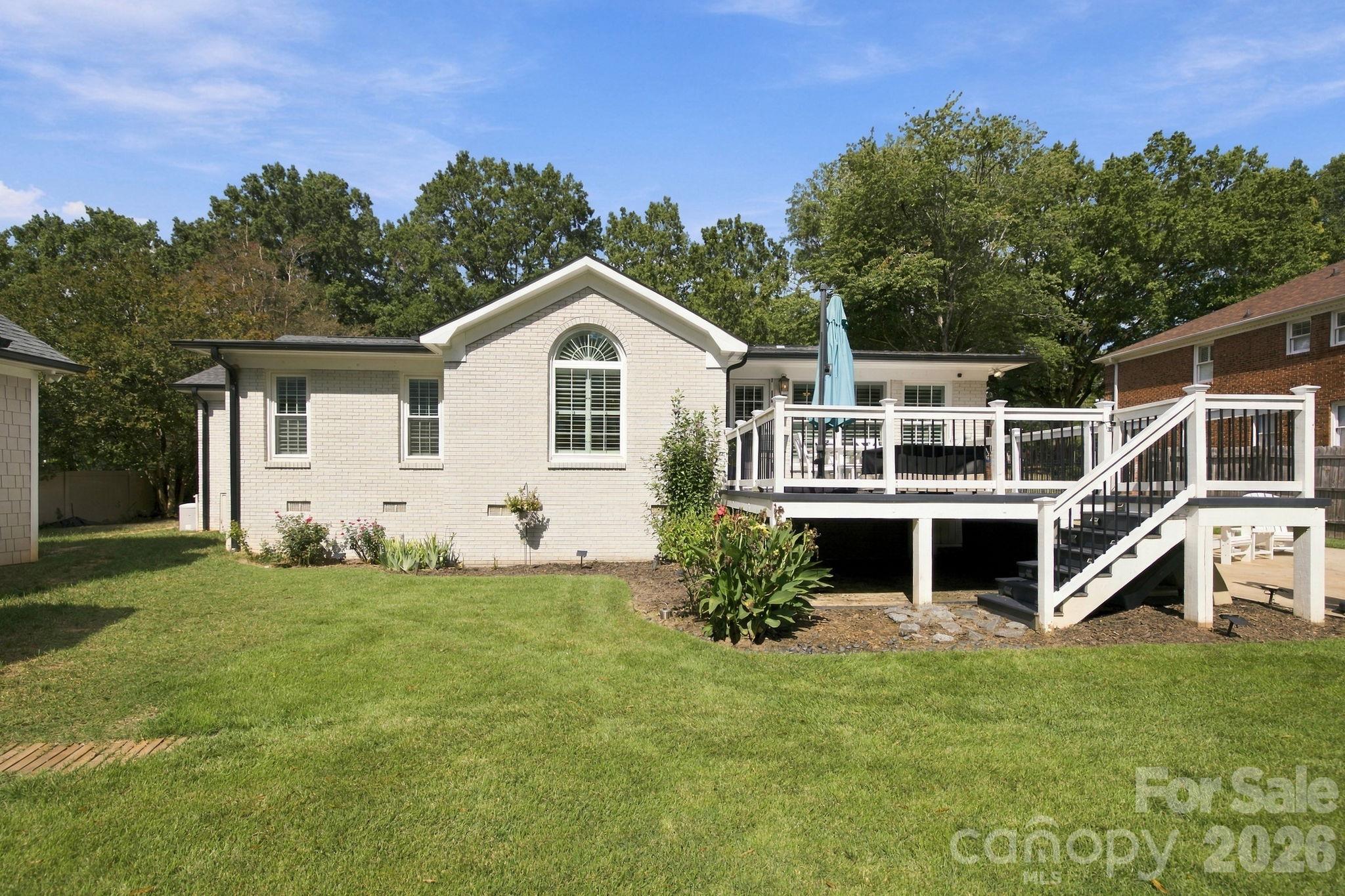 1901 Runnymede Lane Property Photo 29
