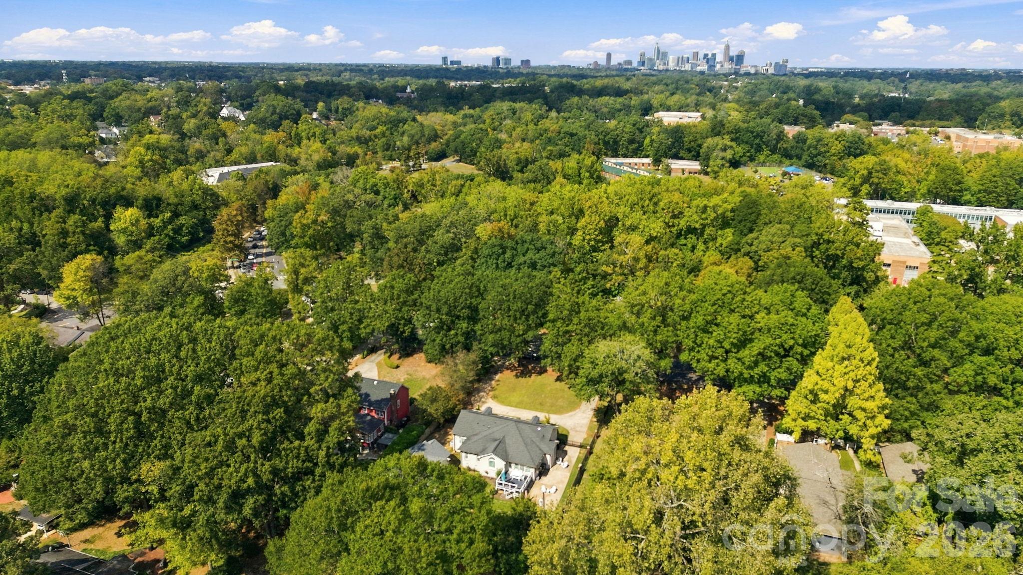 1901 Runnymede Lane Property Photo 33