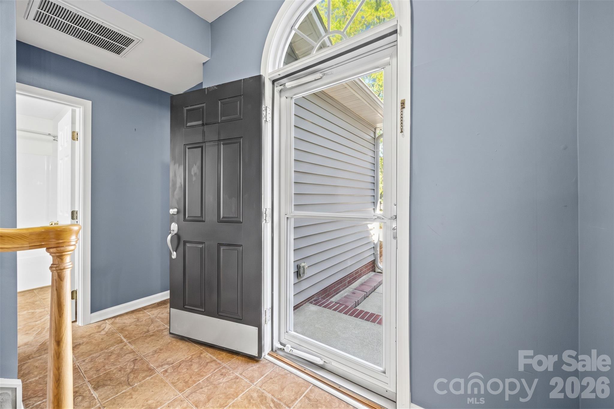 4152 Autumn Cove Drive Property Photo 3