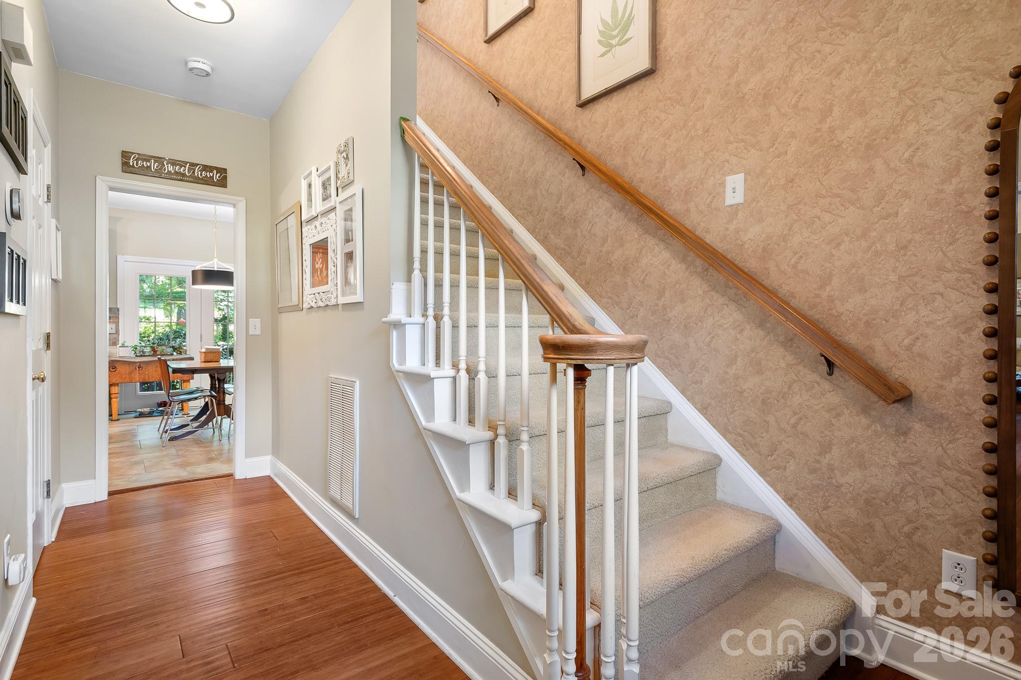 20720 Willow Pond Road Property Photo 4