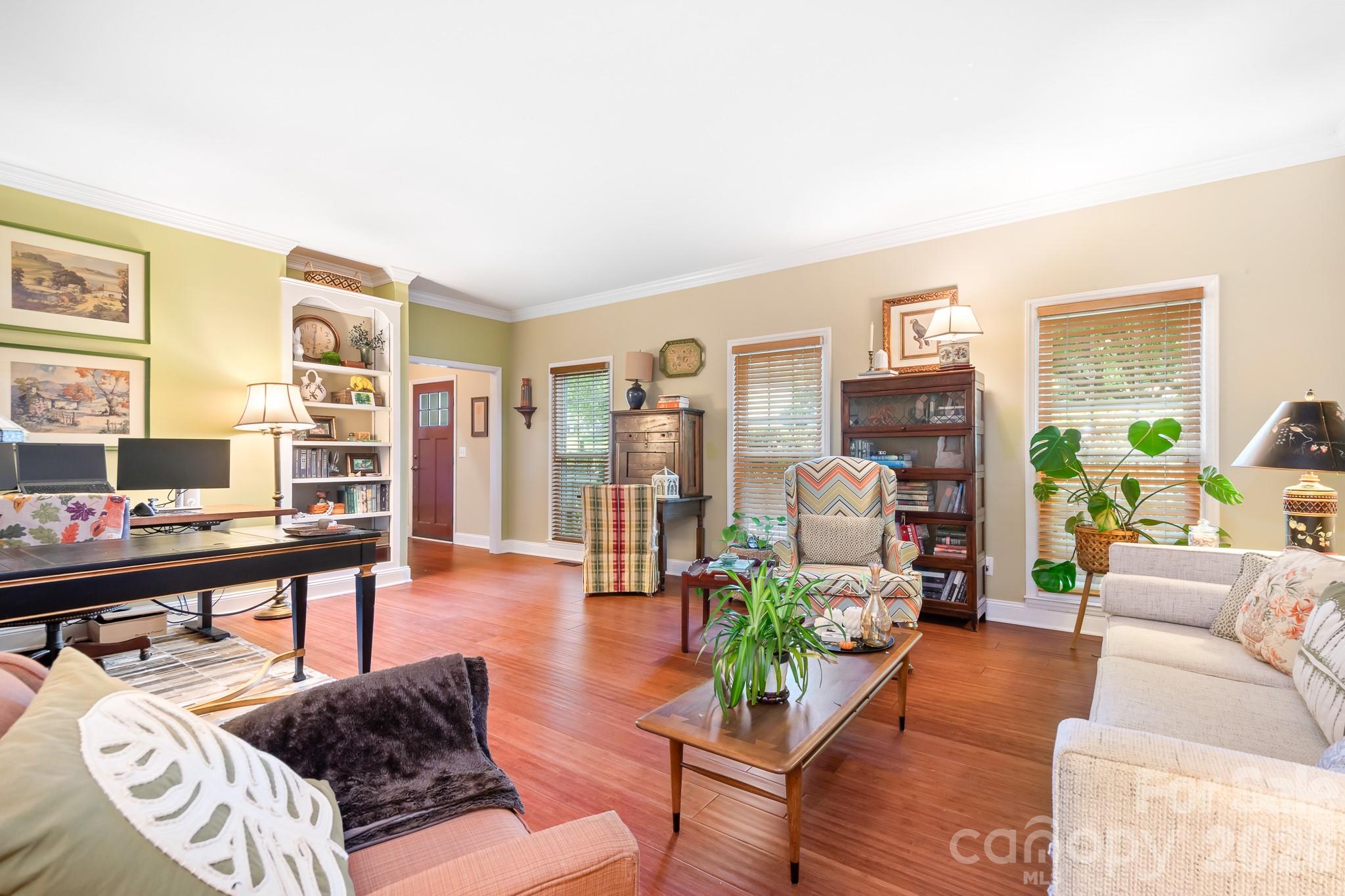 20720 Willow Pond Road Property Photo 10