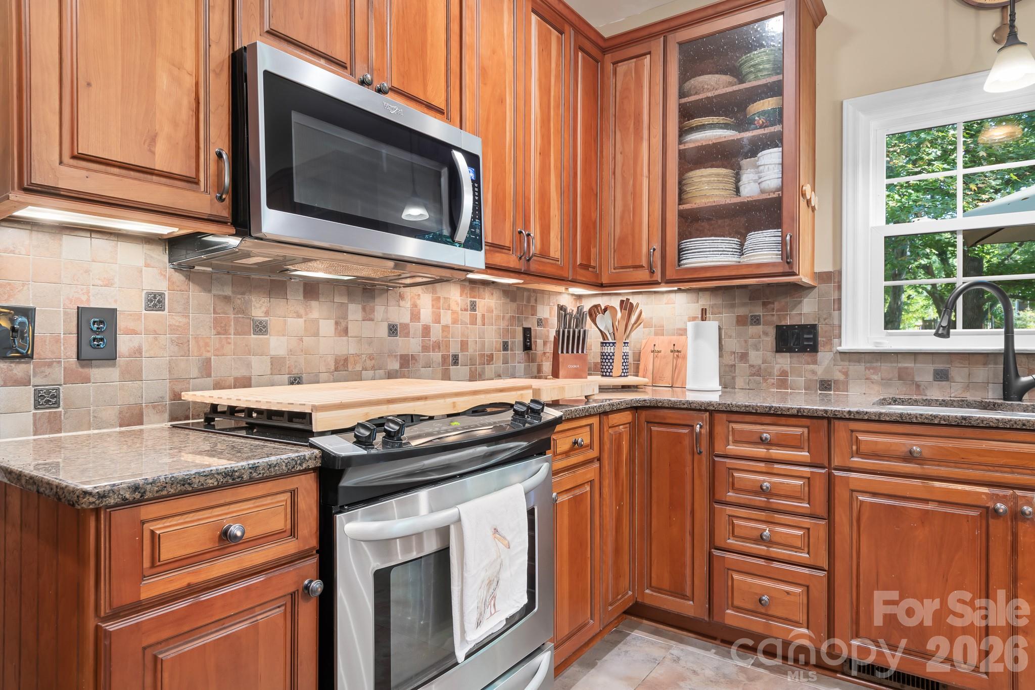 20720 Willow Pond Road Property Photo 12