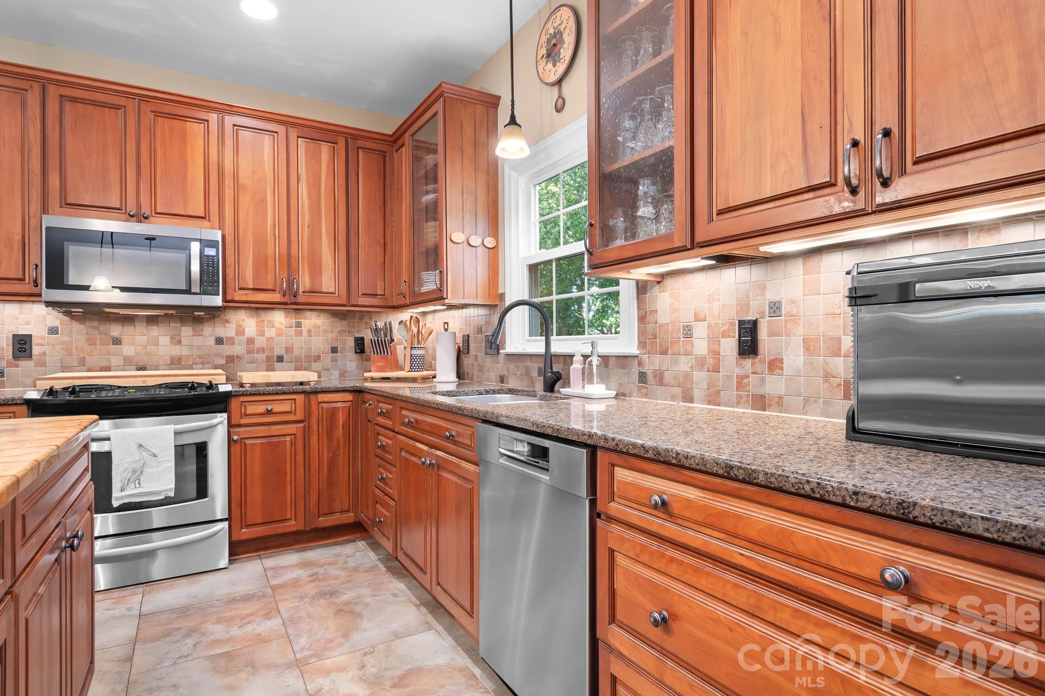 20720 Willow Pond Road Property Photo 15