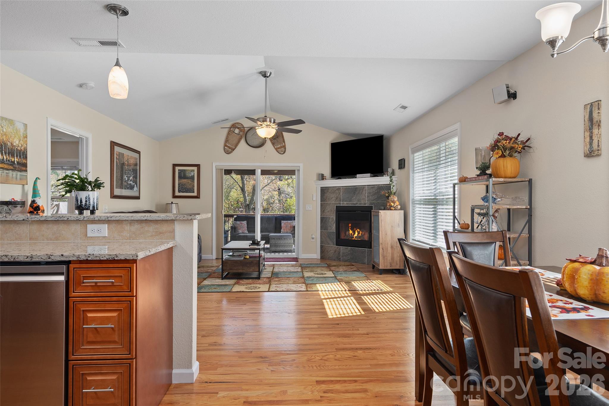 228 February Lane Property Photo 5