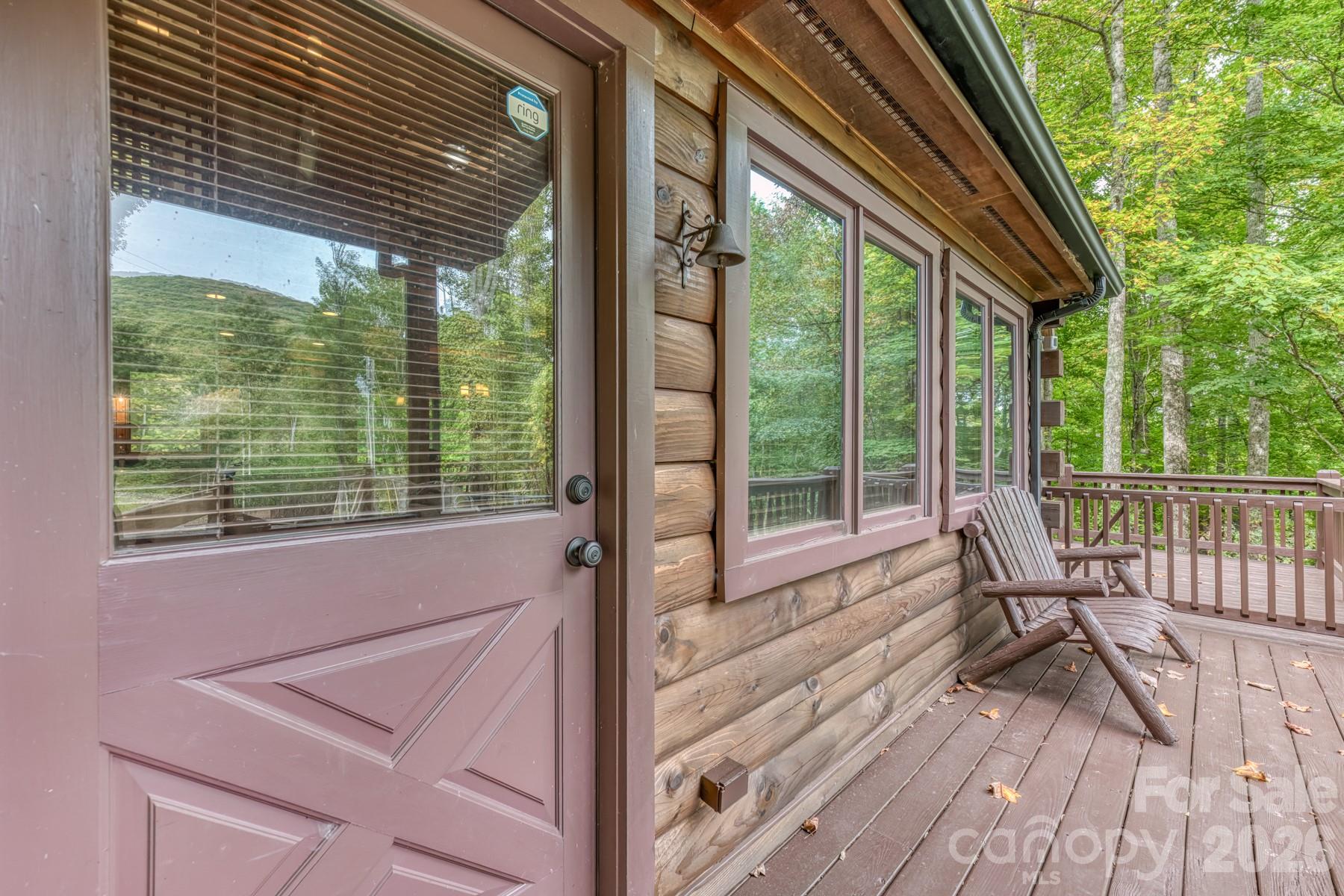610 Amber Drive Property Photo 2