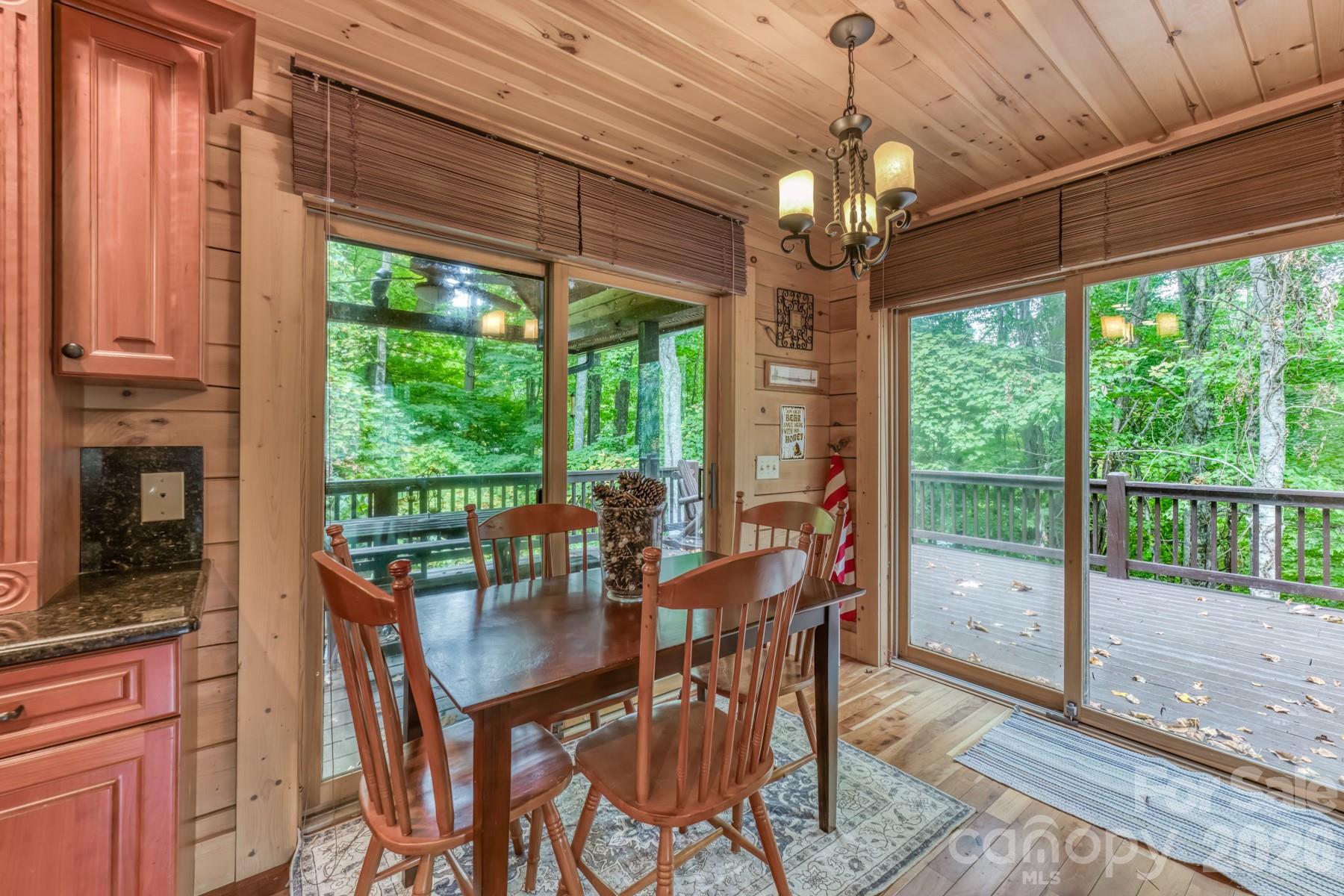 610 Amber Drive Property Photo 10