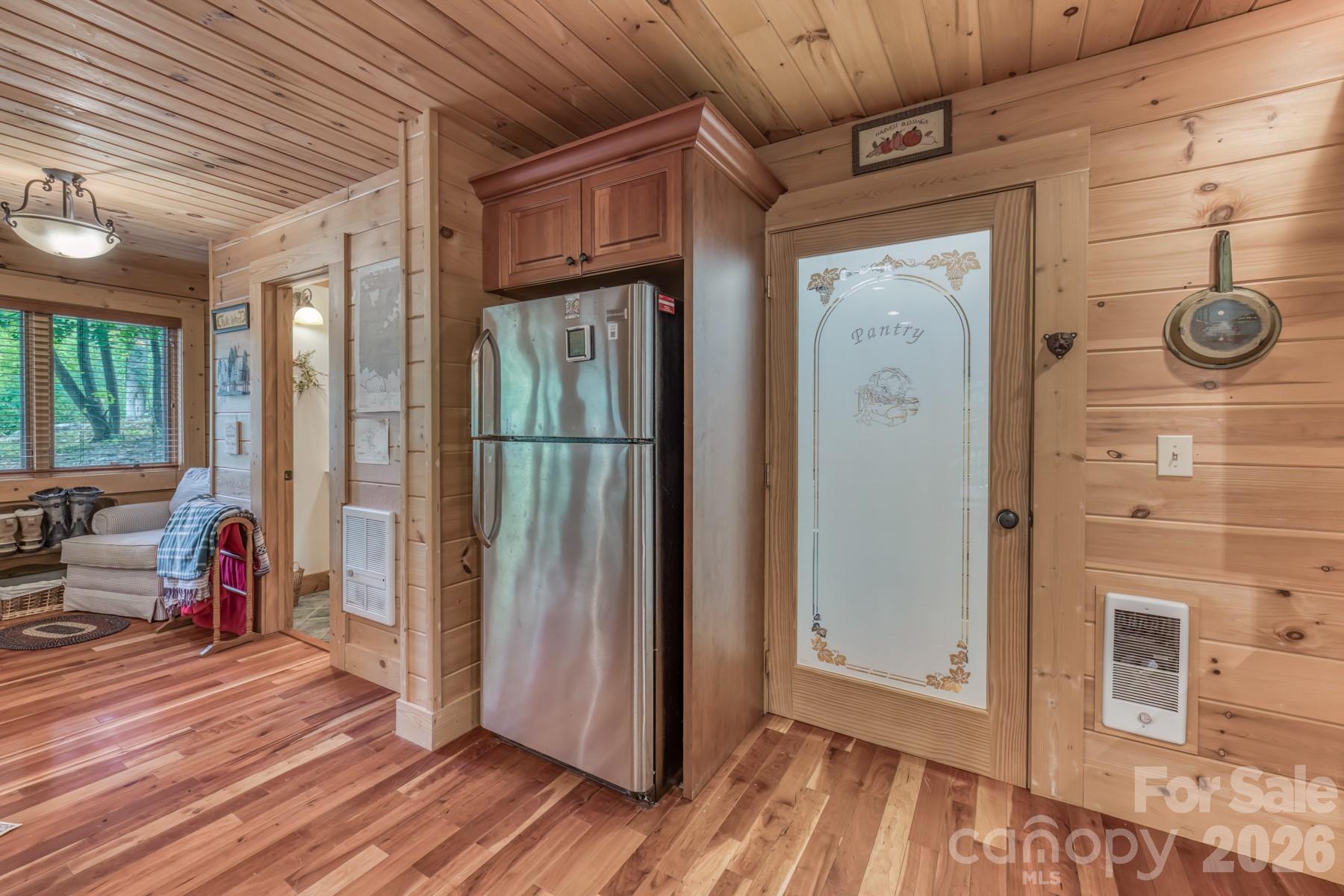 610 Amber Drive Property Photo 16