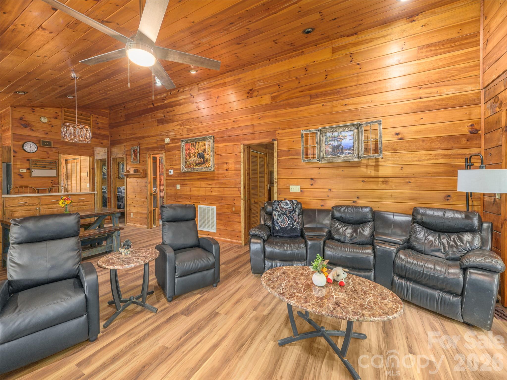 250 Creekside Drive Property Photo 8