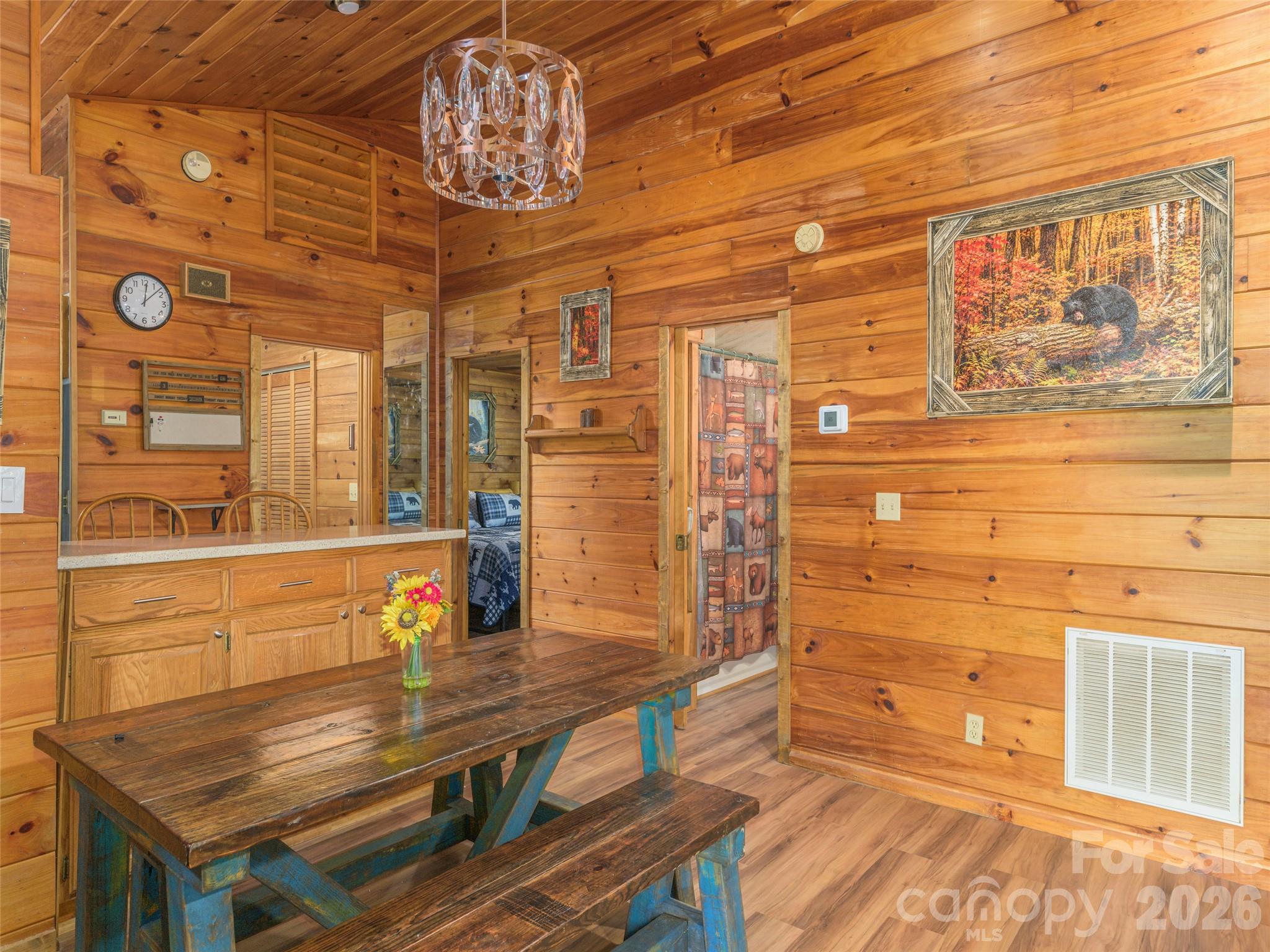 250 Creekside Drive Property Photo 10