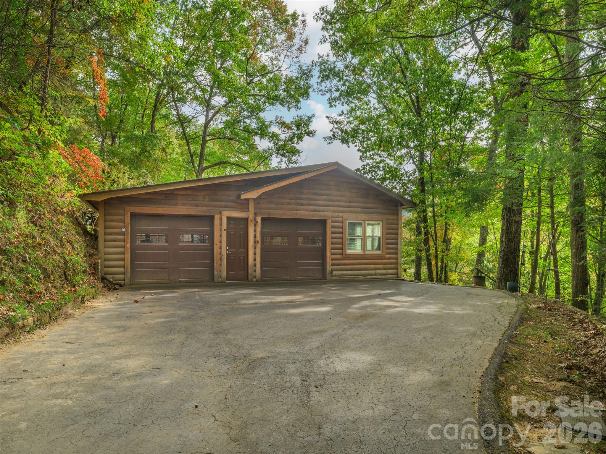 250 Creekside Drive Property Photo 28