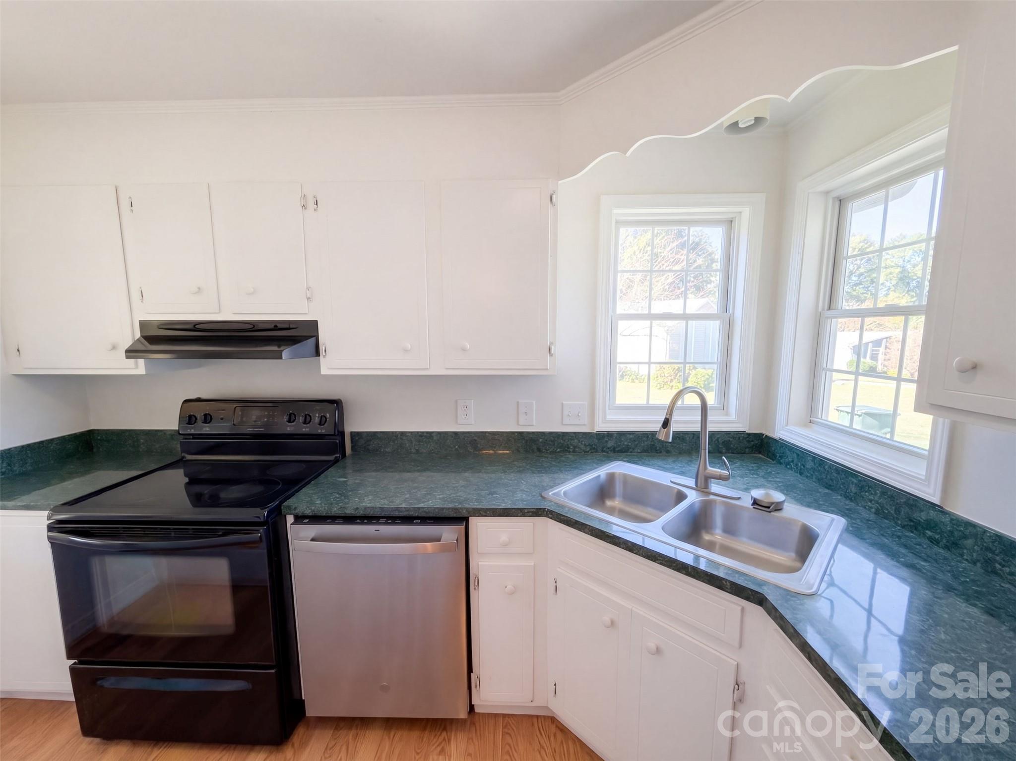 1815 Gray Bark Drive Property Photo 2