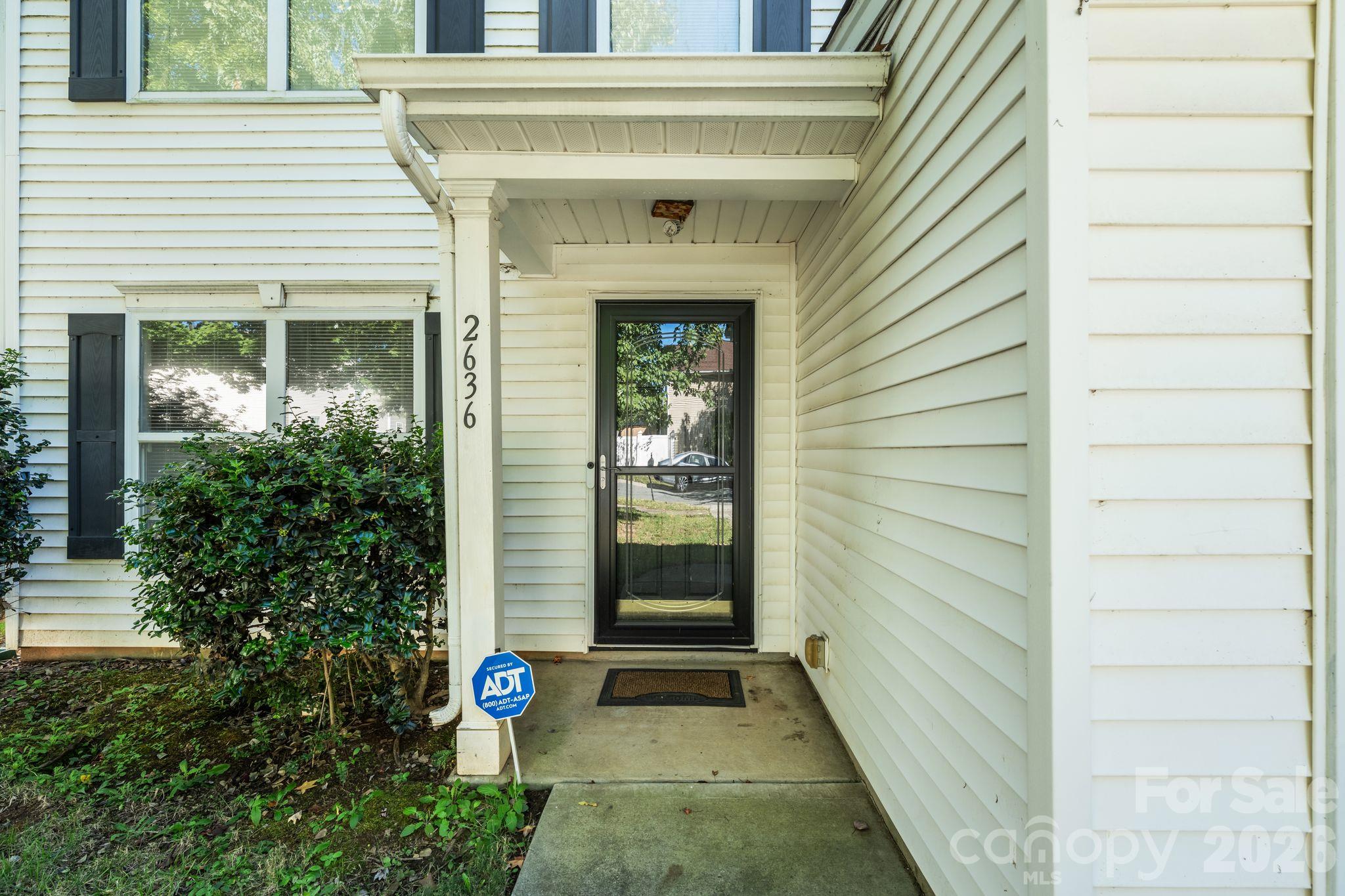 2636 Cochrane Drive Property Photo 2
