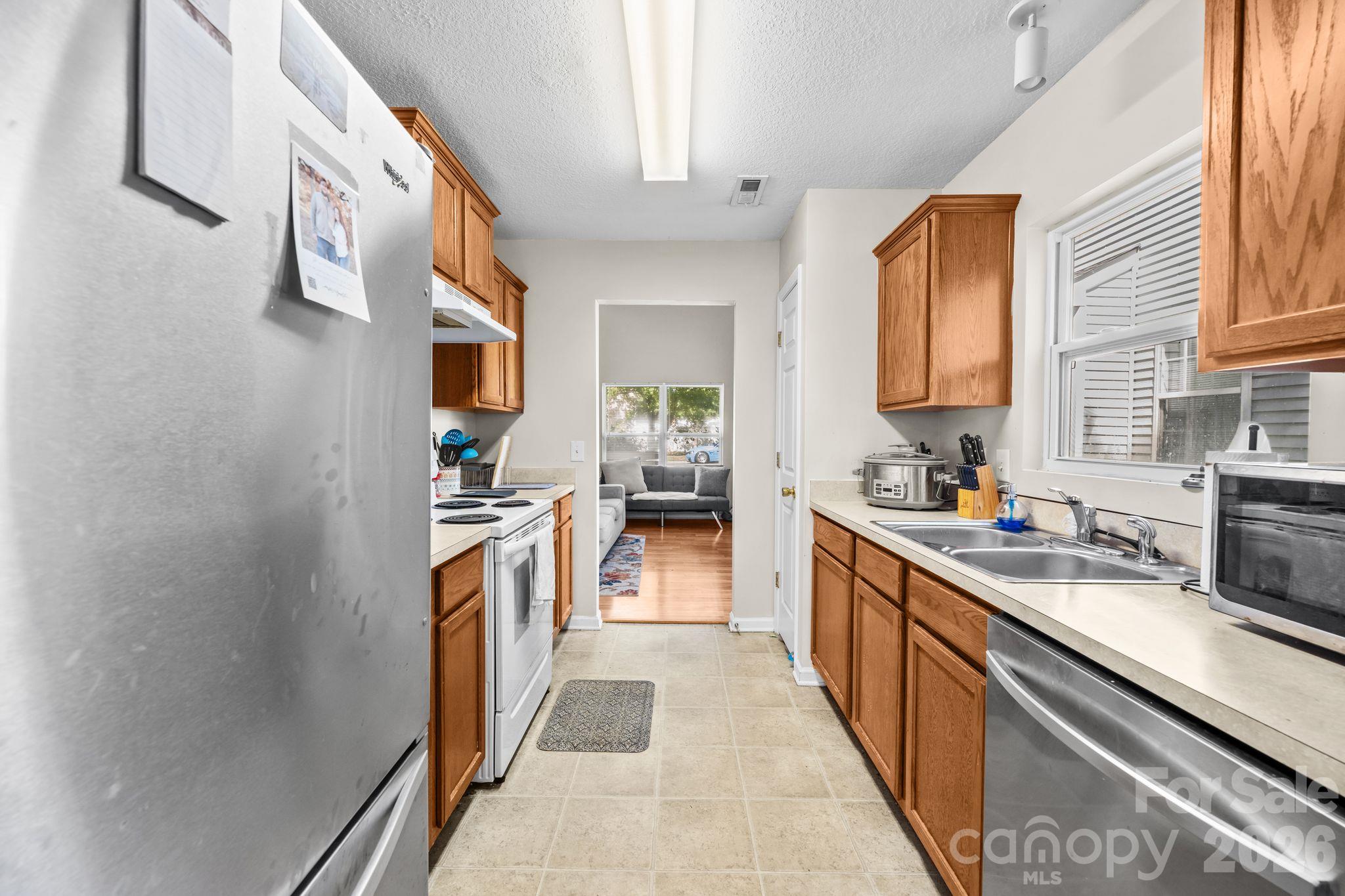 2636 Cochrane Drive Property Photo 6