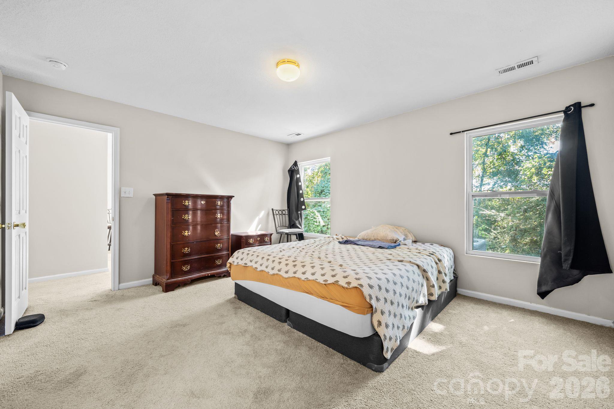 2636 Cochrane Drive Property Photo 12