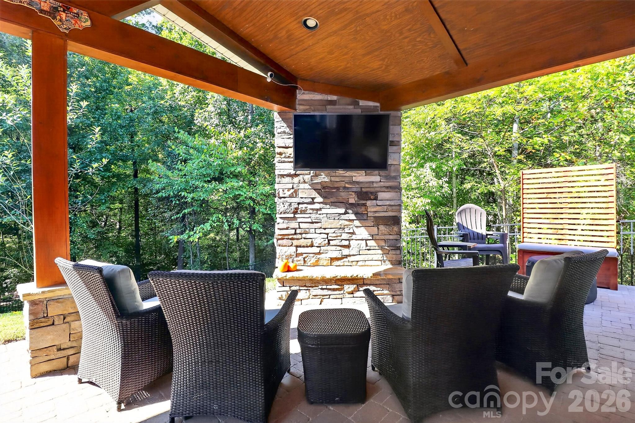 10140 Falling Leaf Drive Property Photo 27