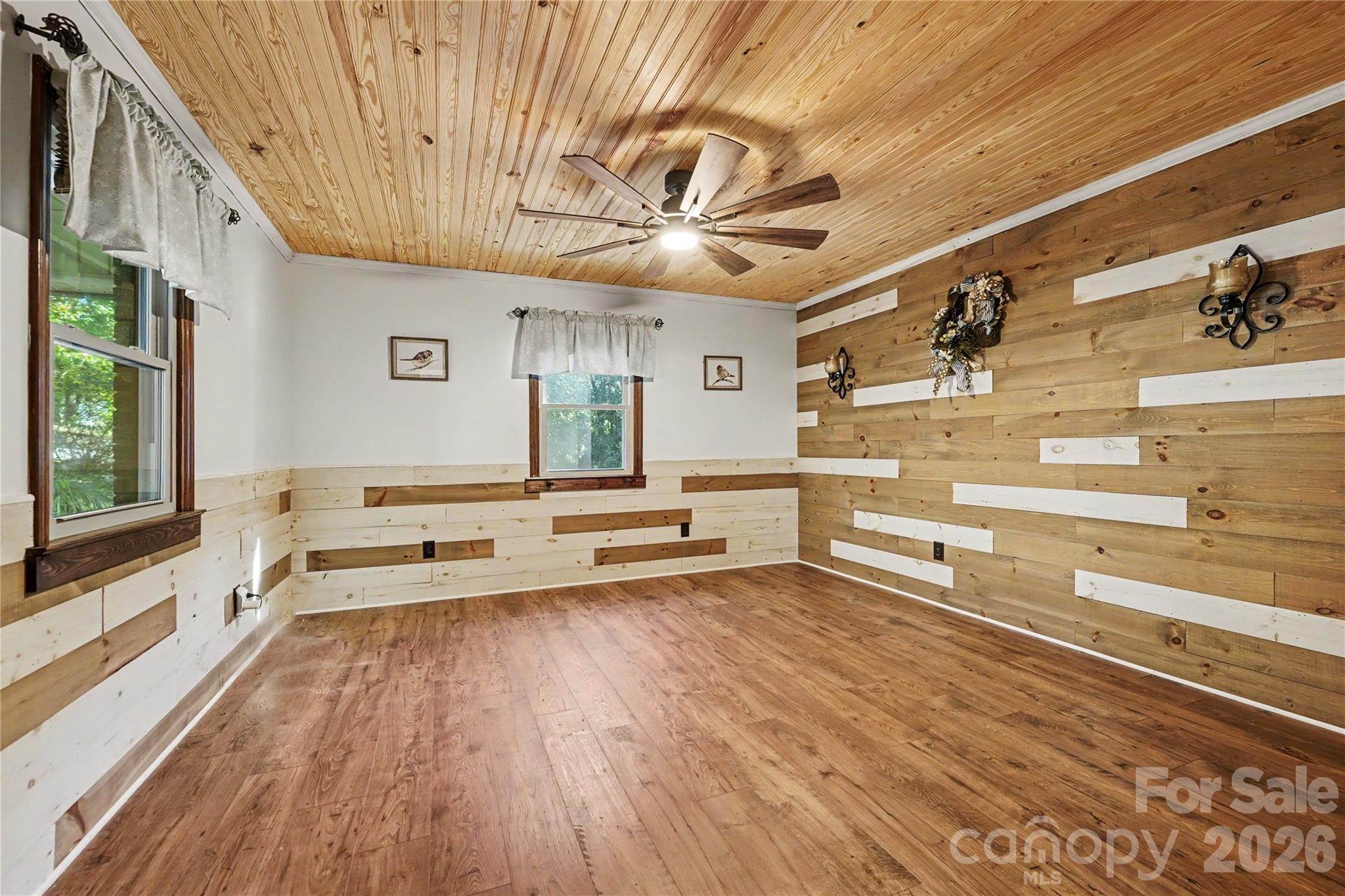 1041 Emerald Shores Road Property Photo 19