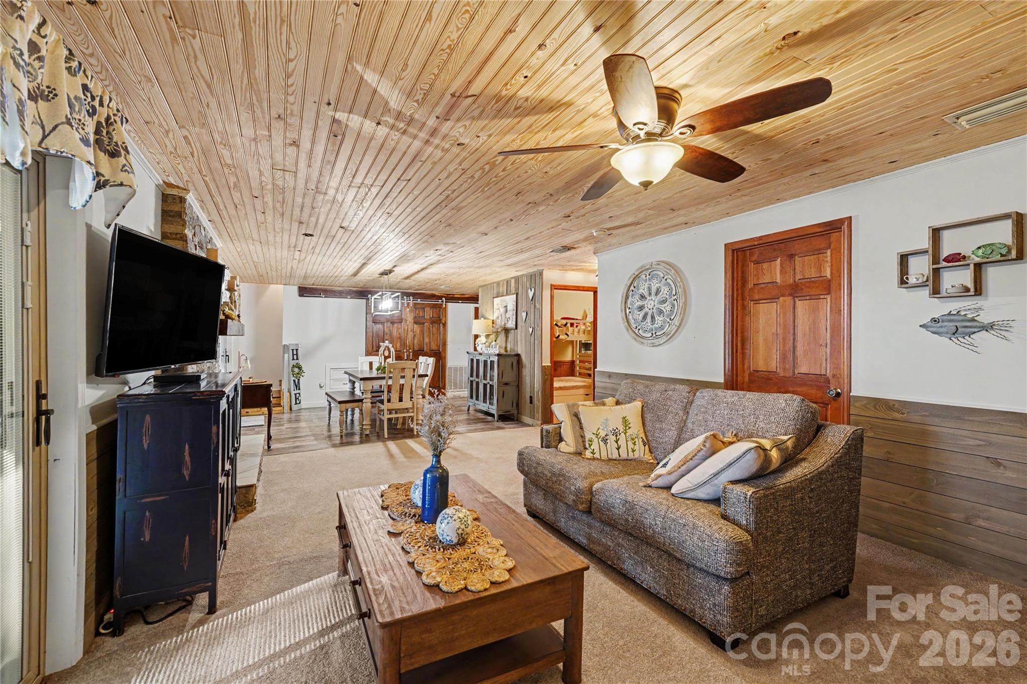 1041 Emerald Shores Road Property Photo 23
