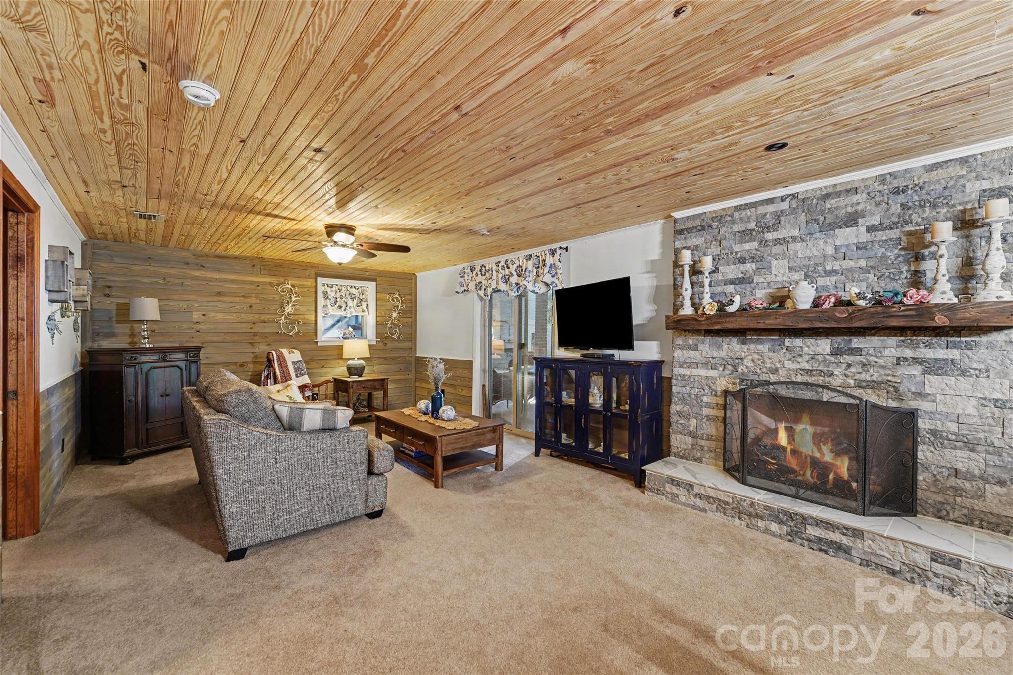 1041 Emerald Shores Road Property Photo 25