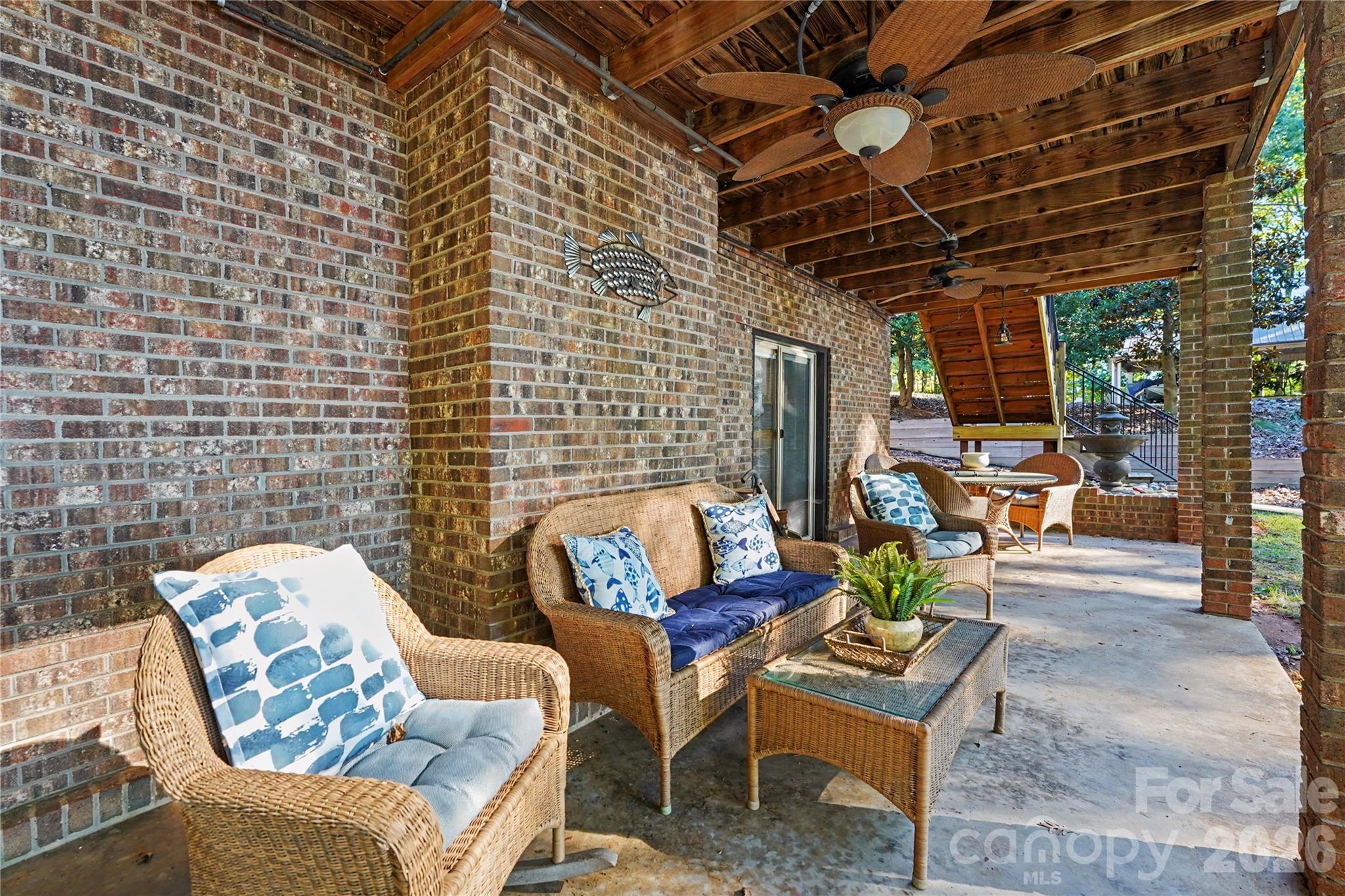 1041 Emerald Shores Road Property Photo 34