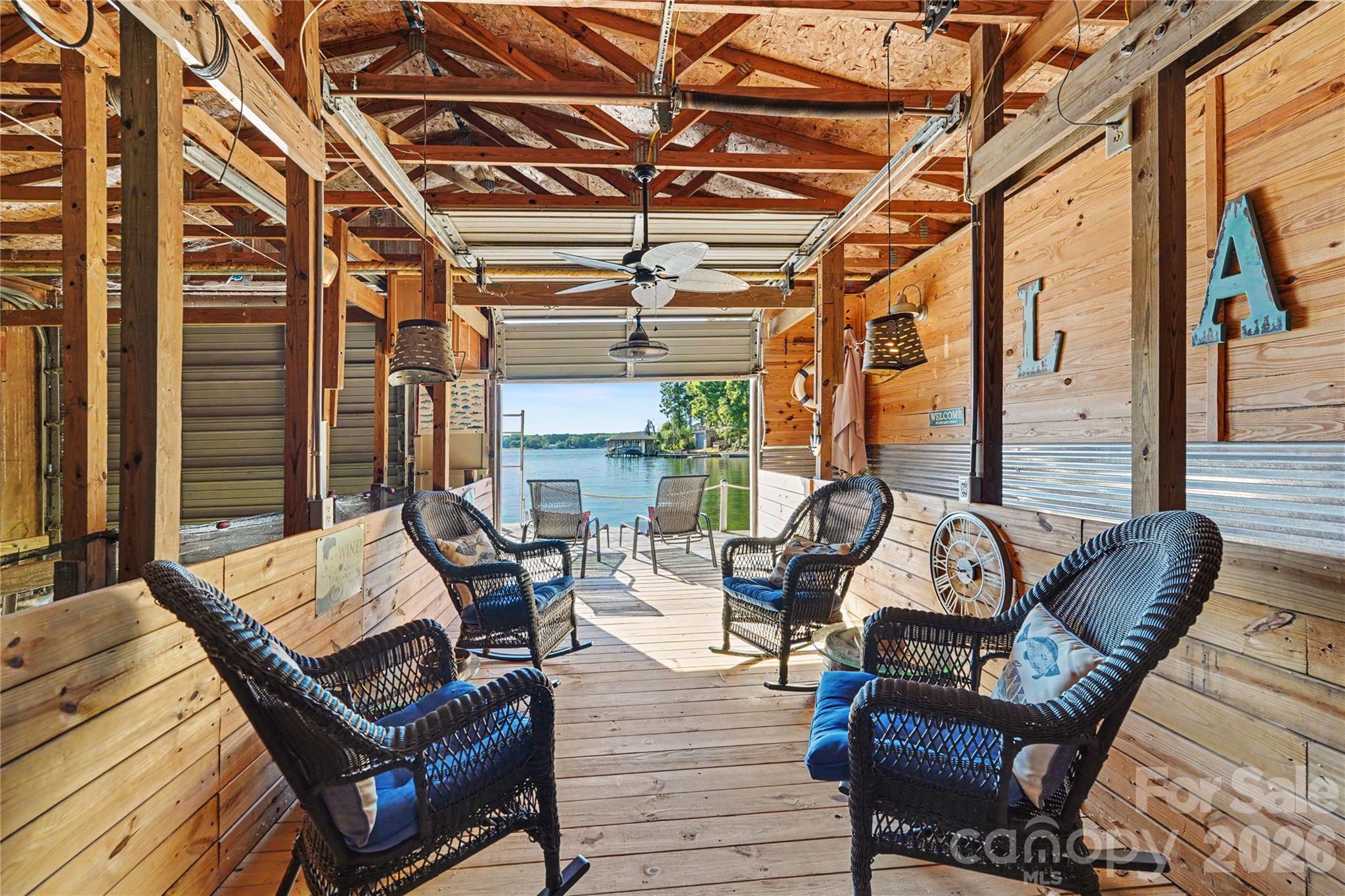 1041 Emerald Shores Road Property Photo 37