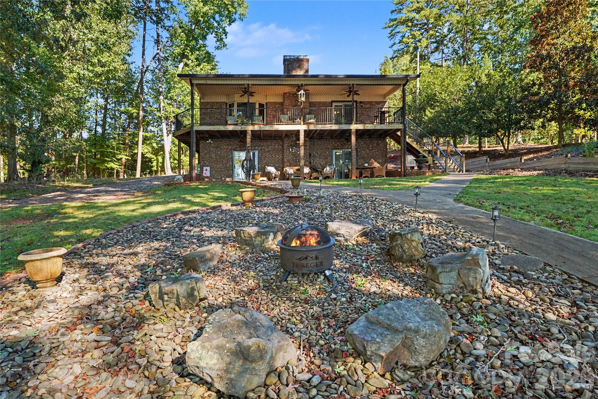 1041 Emerald Shores Road Property Photo 45