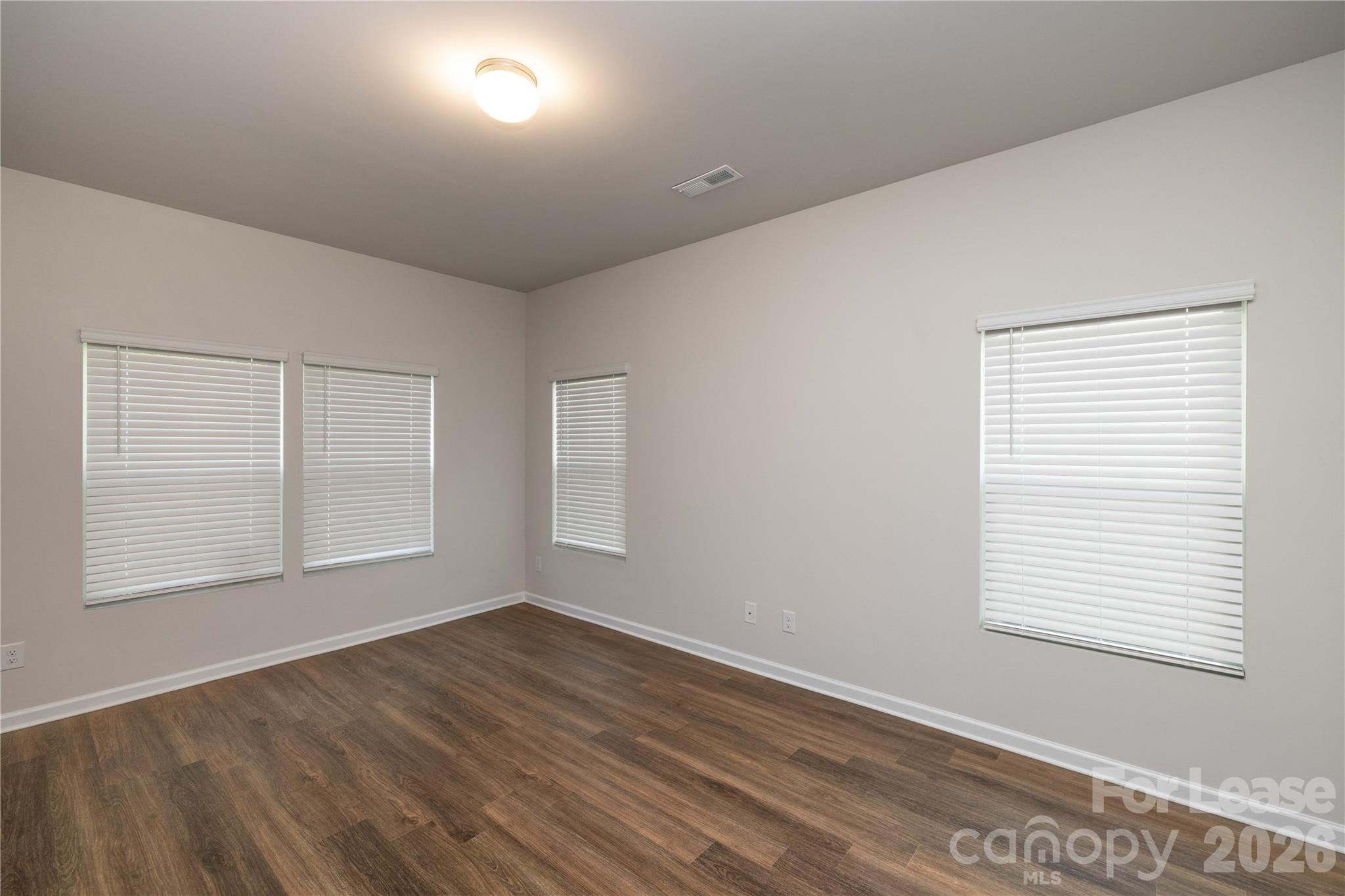 208 S Bell Avenue Property Photo 9