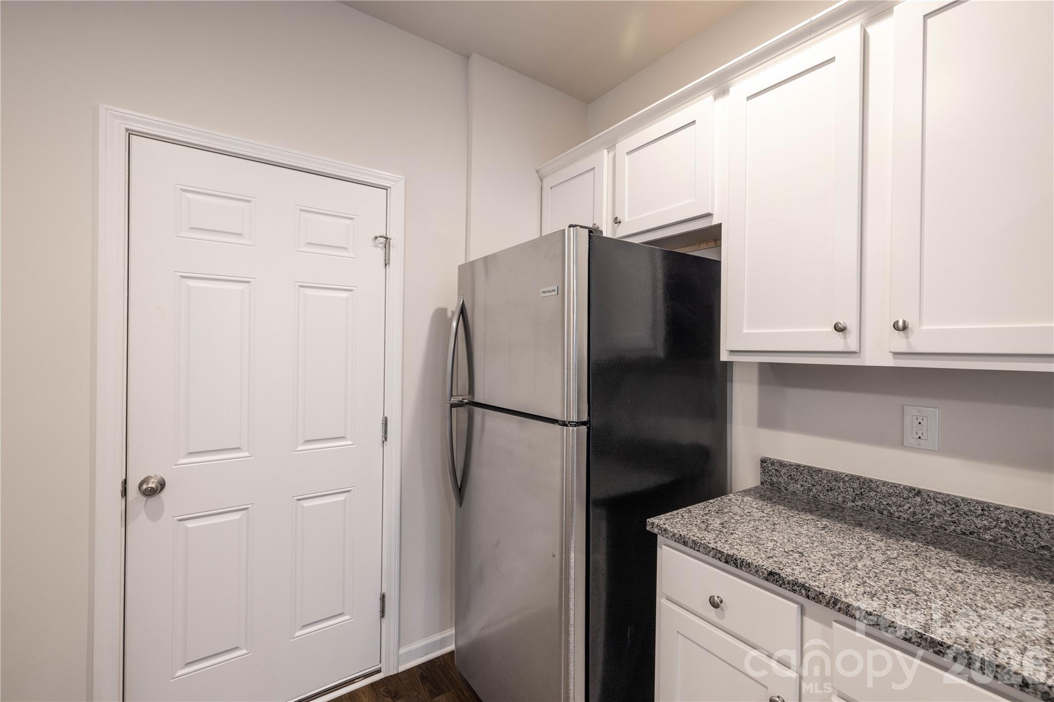 208 S Bell Avenue Property Photo 19