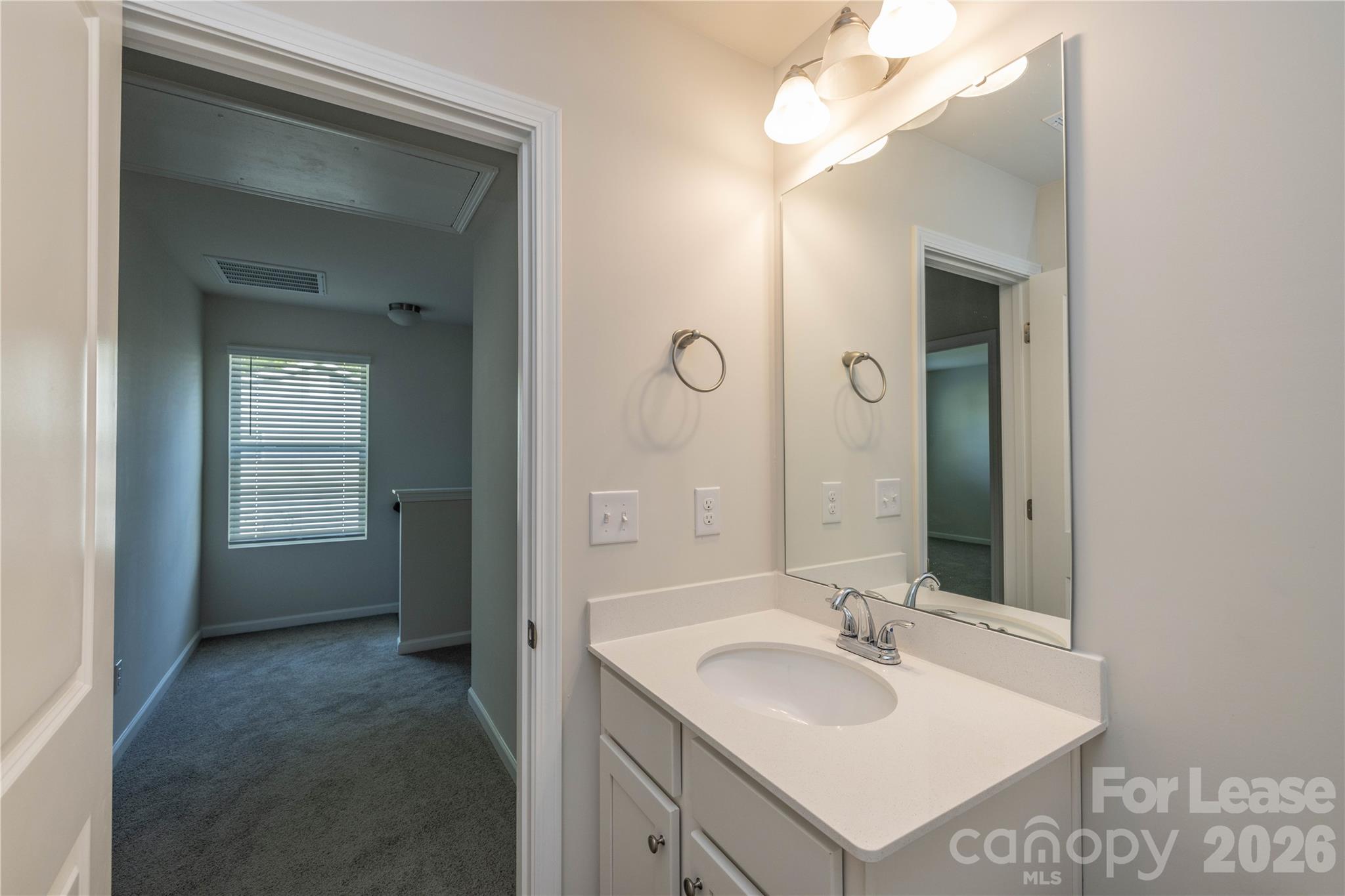 208 S Bell Avenue Property Photo 34