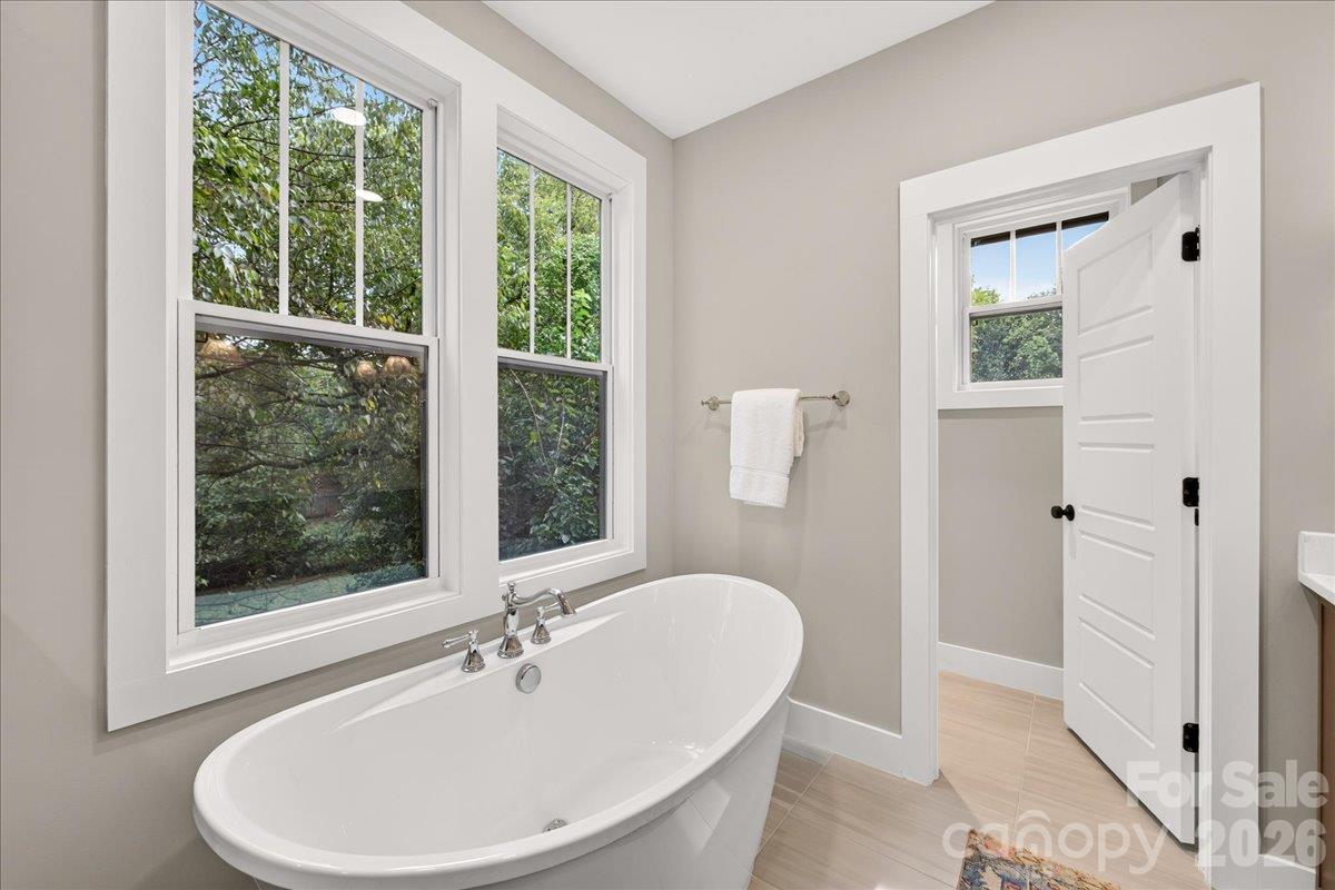 1524 E 35th Street Property Photo 36
