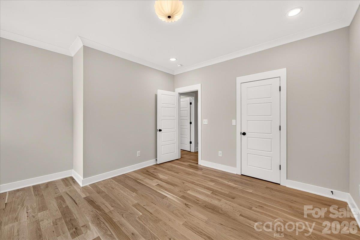 1524 E 35th Street Property Photo 38