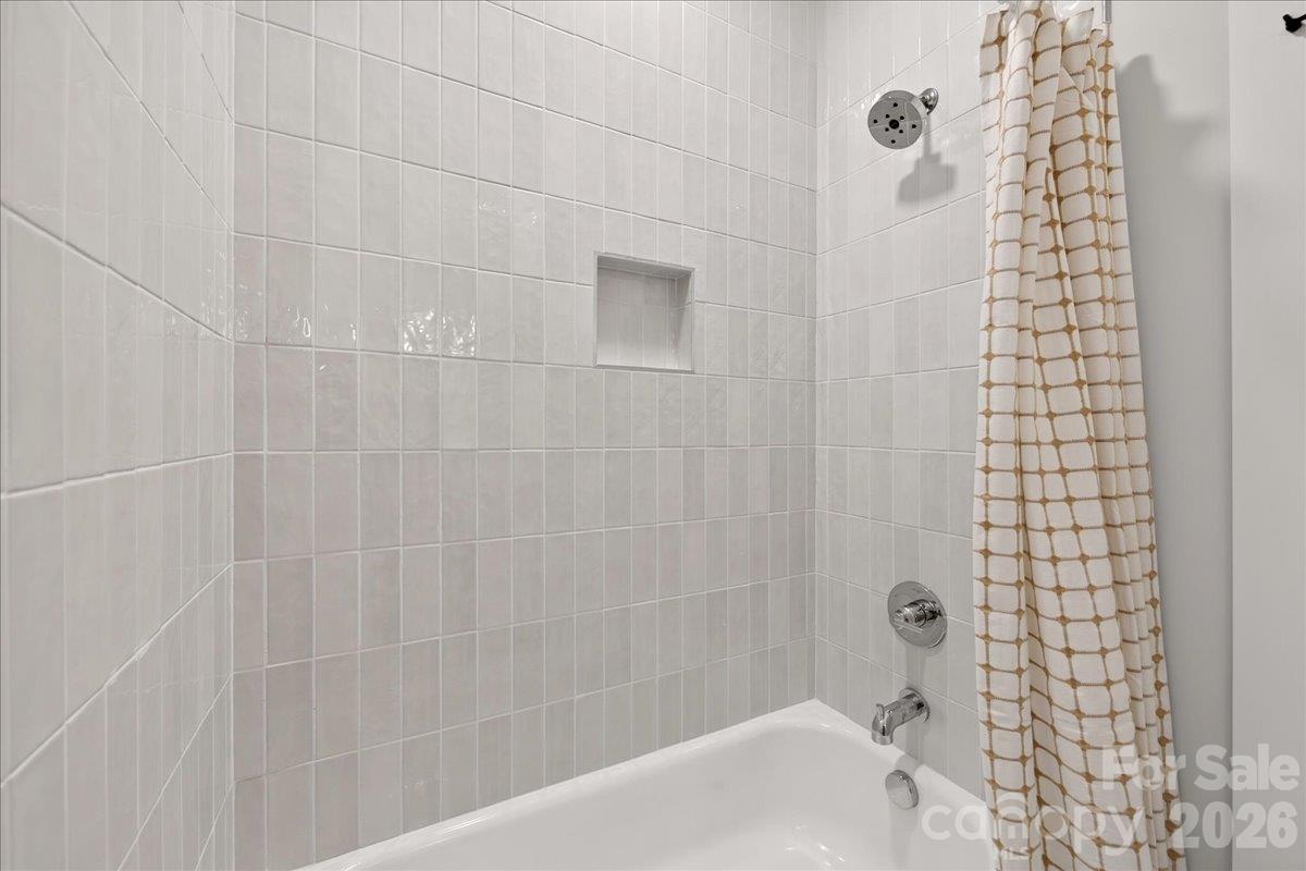 1524 E 35th Street Property Photo 40