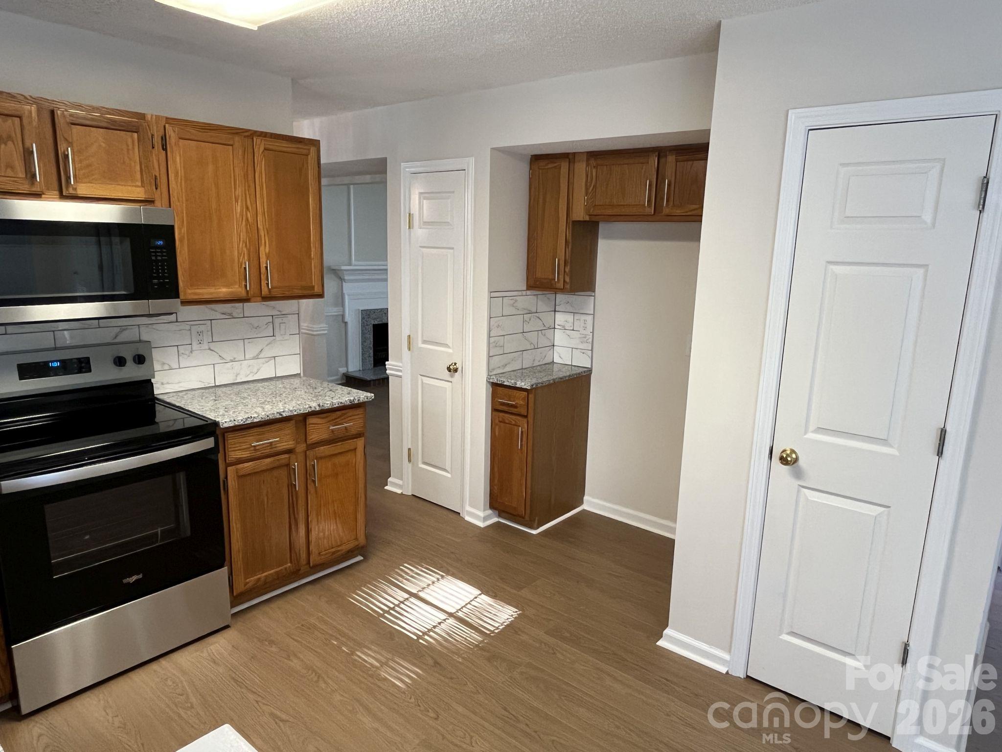 5326 Groveton Court Property Photo 10
