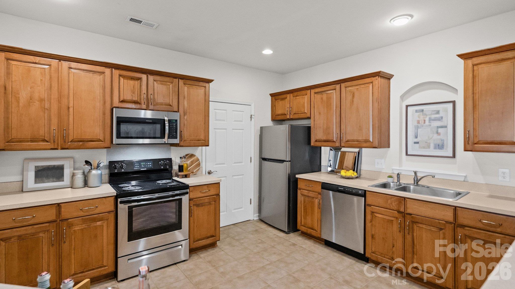 3250 Margellina Drive Property Photo 5