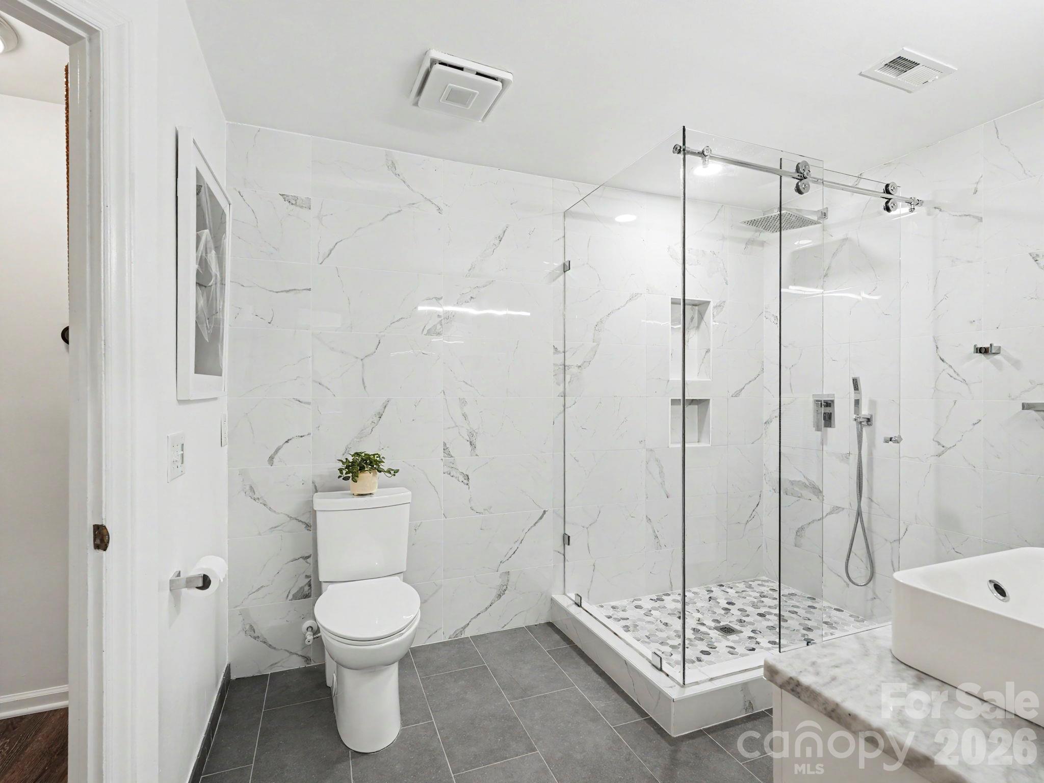 6000 Gray Gate Lane I Property Photo 24