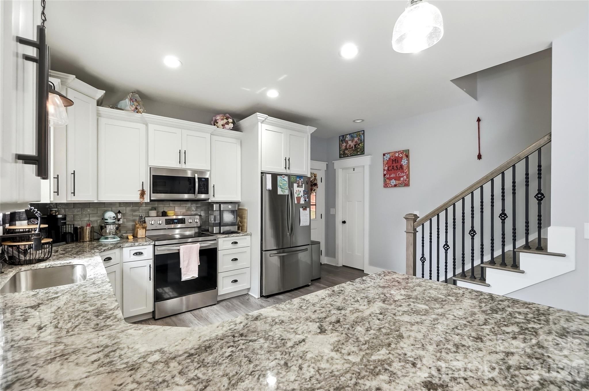 304 E Florida Avenue Property Photo 14