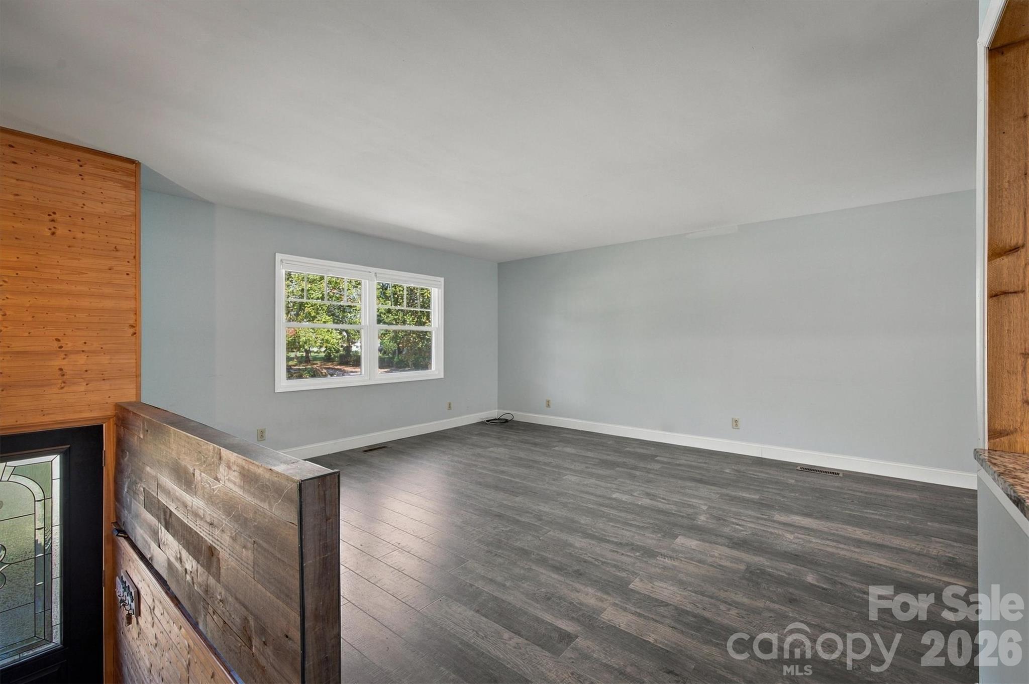 108 Inglewood Drive Property Photo 6