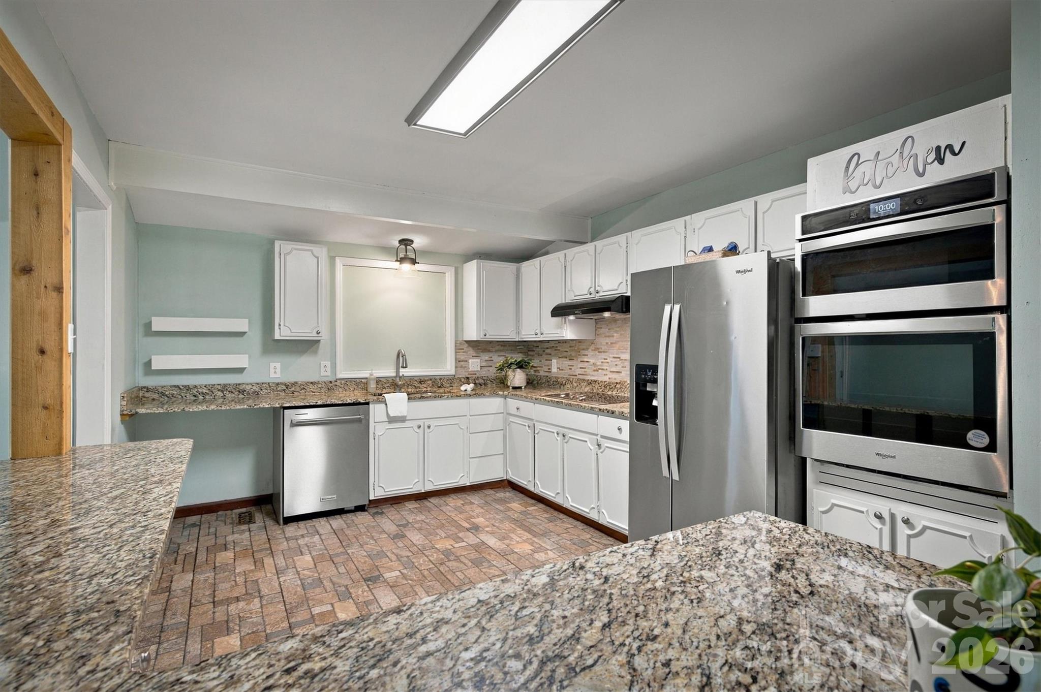 108 Inglewood Drive Property Photo 11