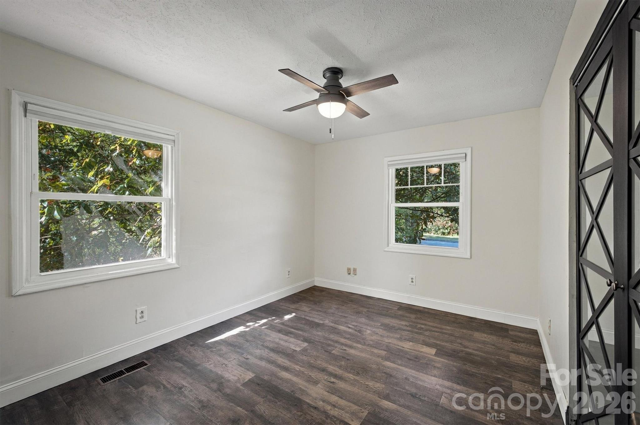 108 Inglewood Drive Property Photo 24
