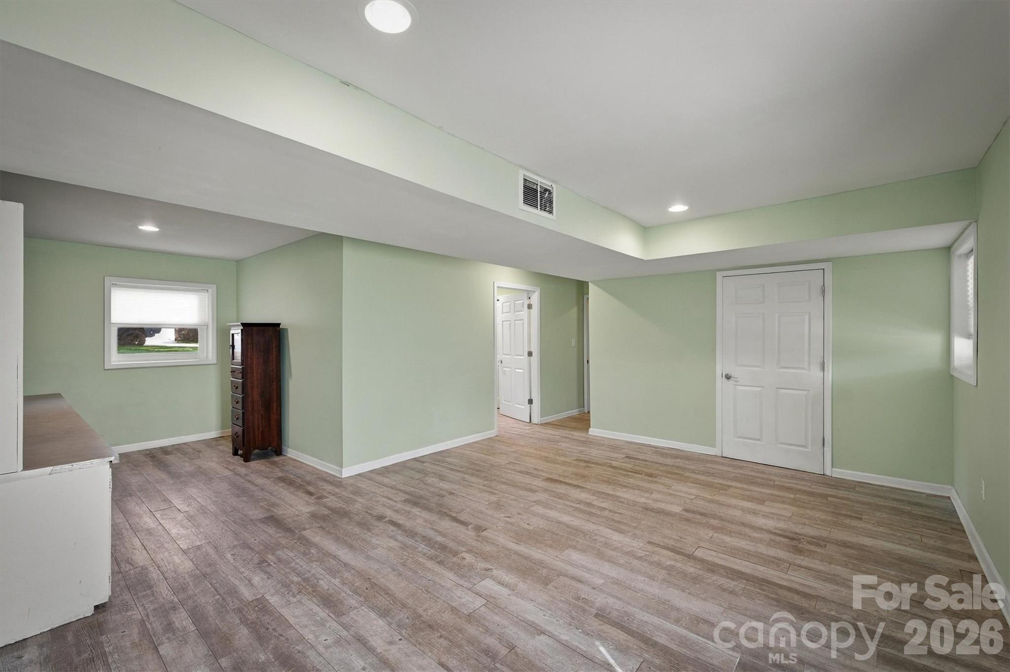 108 Inglewood Drive Property Photo 26