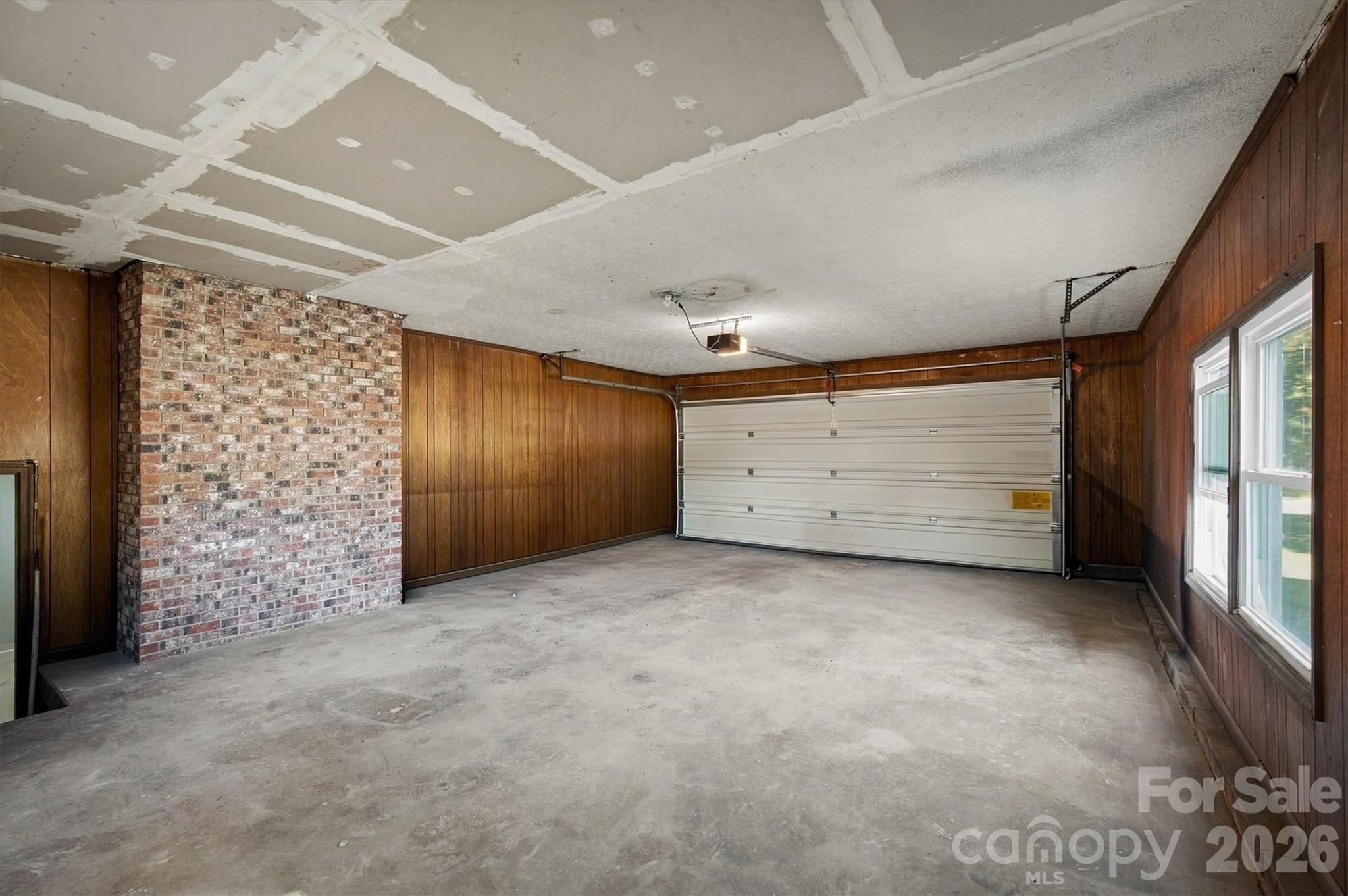 108 Inglewood Drive Property Photo 35