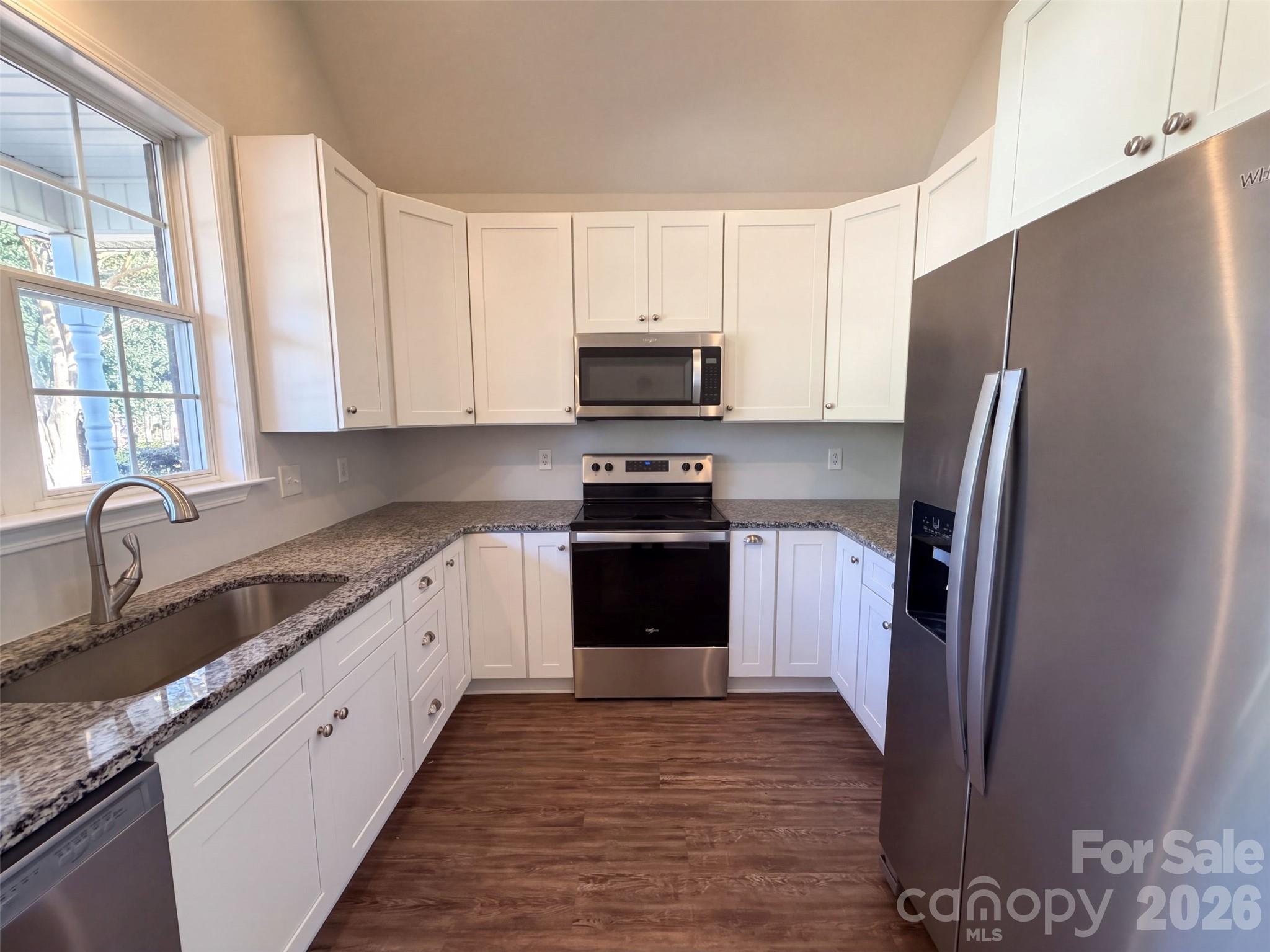 2090 Audubon Drive Property Photo 2