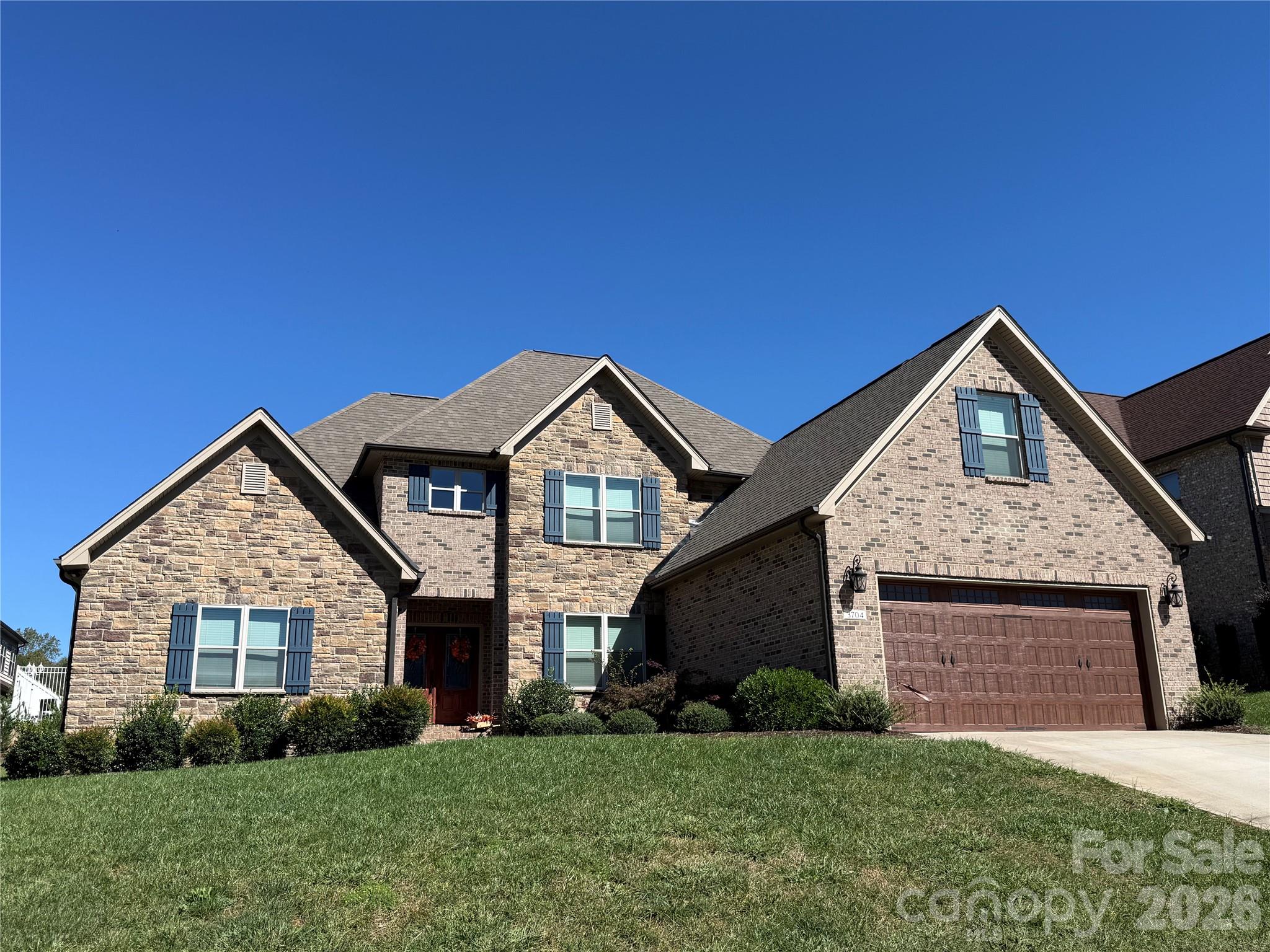 3704 9th Street Court Property Photo 1