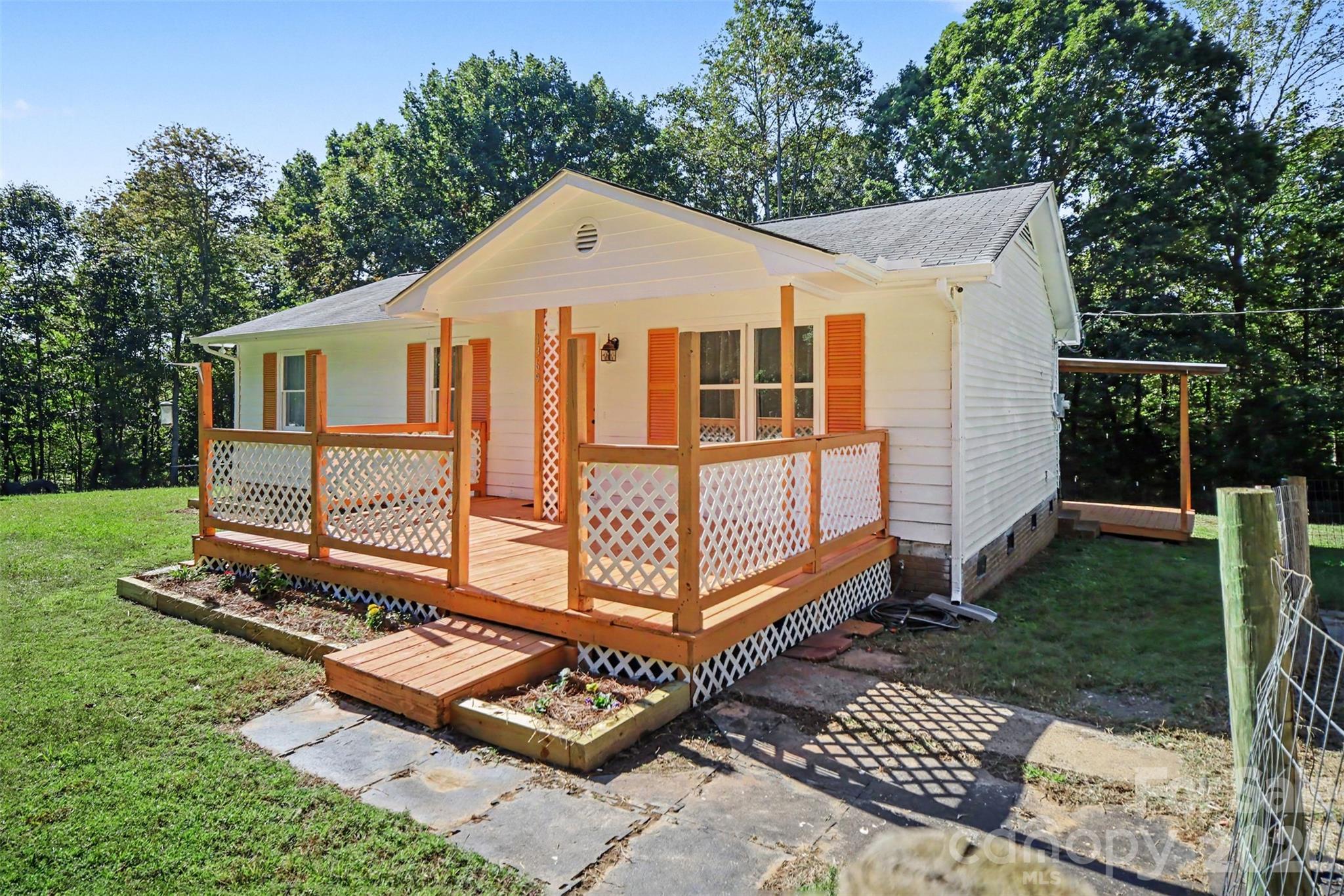 1369 C E Stewart Road Property Photo 2