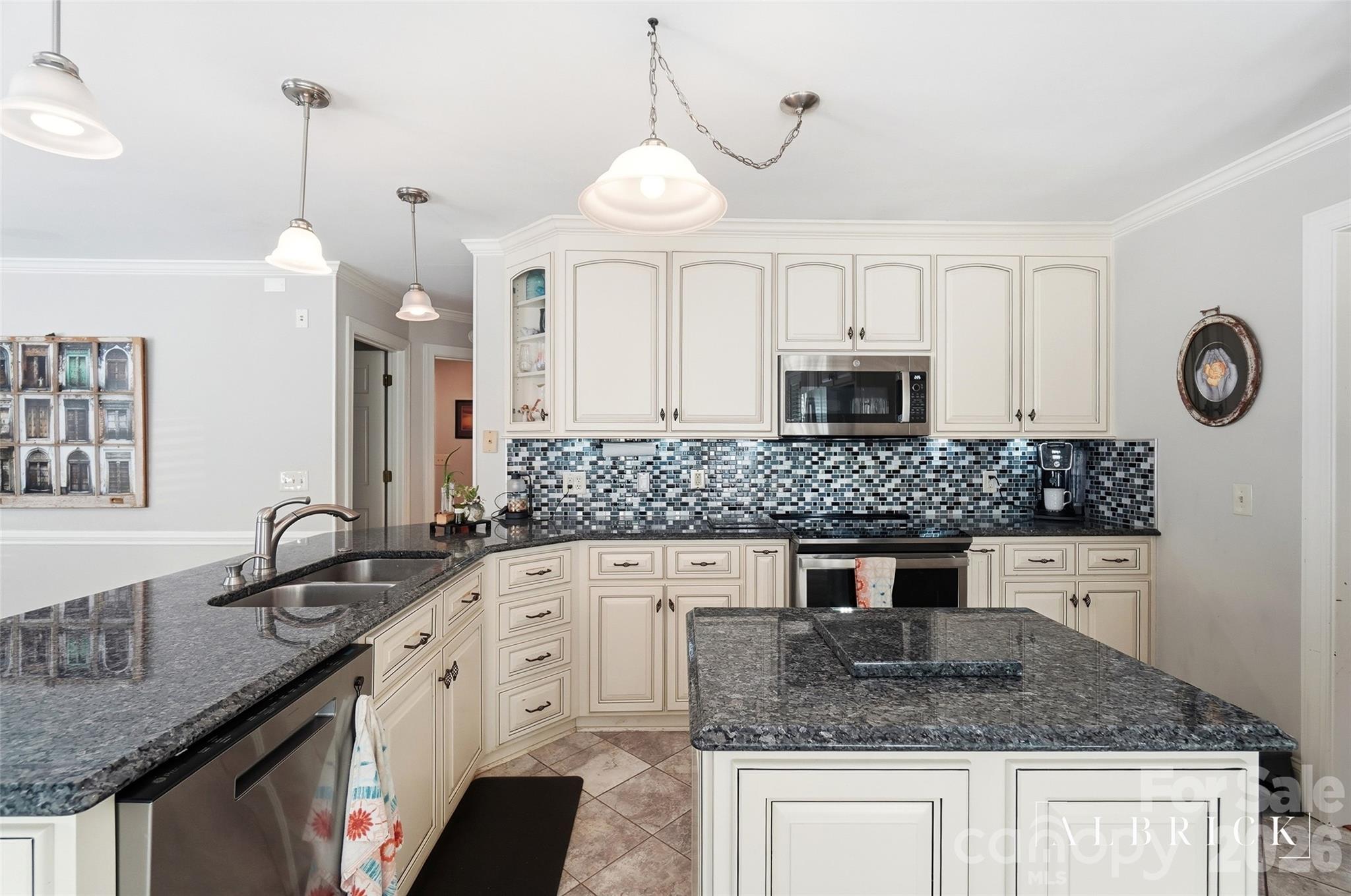 1419 Dennbriar Drive Property Photo 8