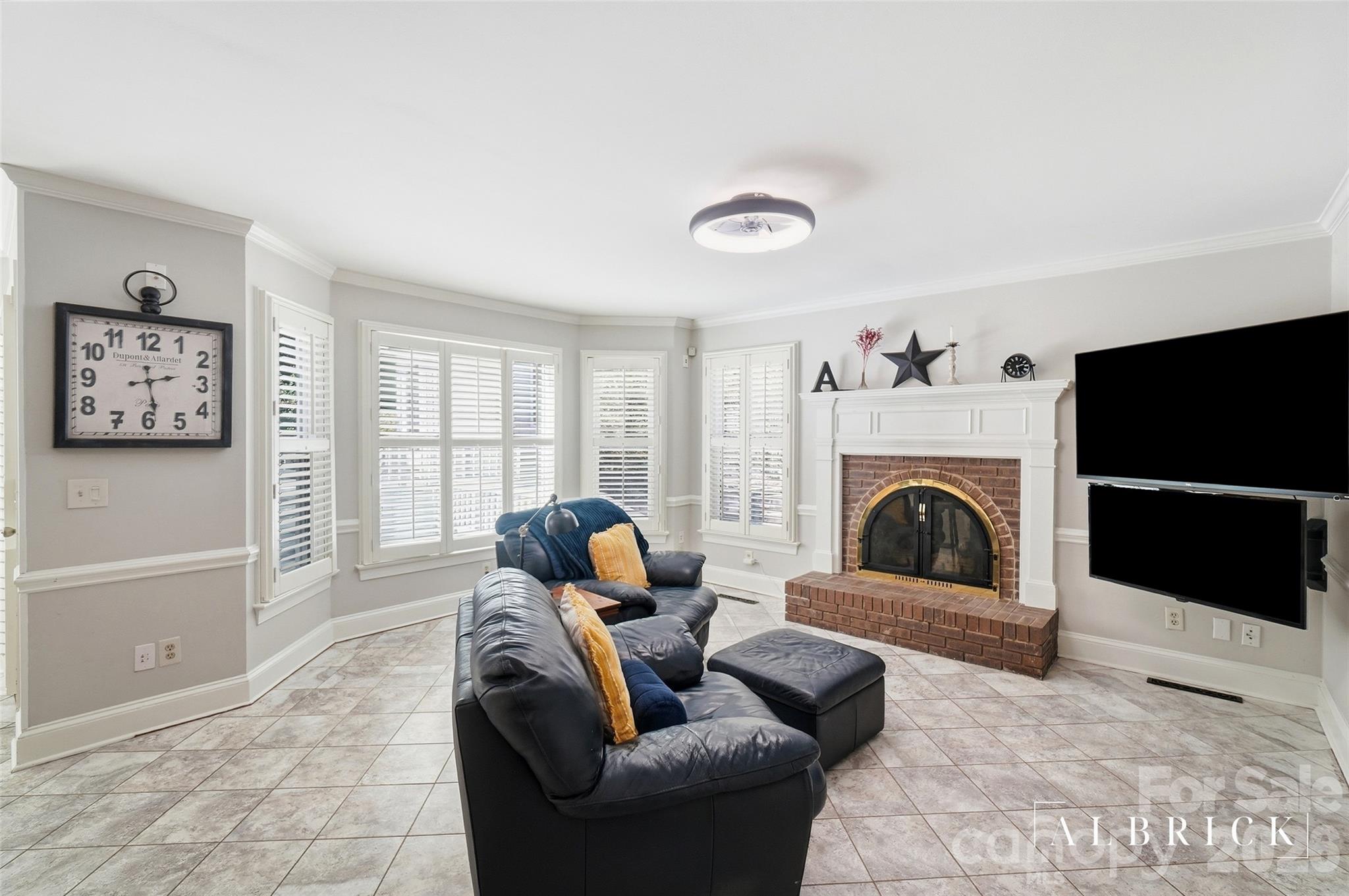 1419 Dennbriar Drive Property Photo 10